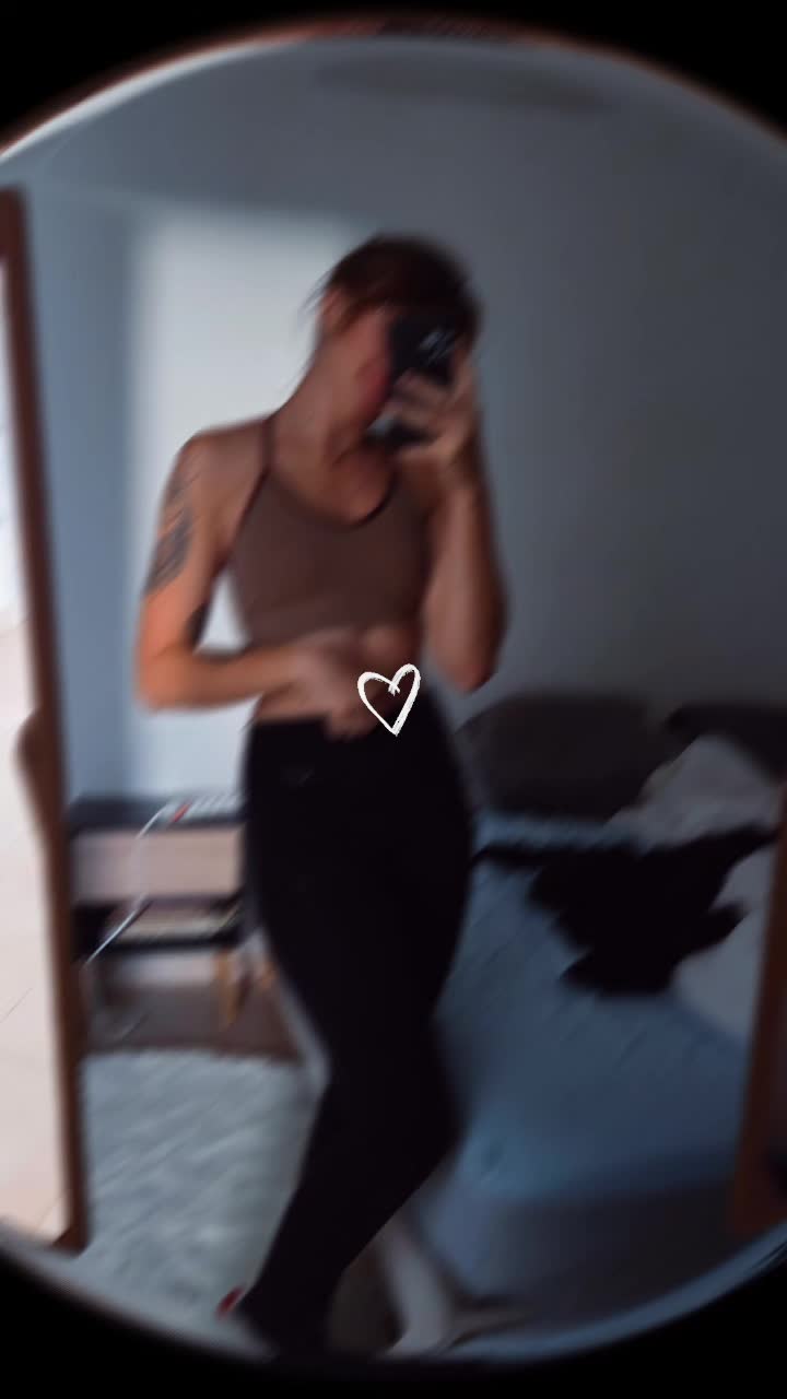 @Candytoesx
