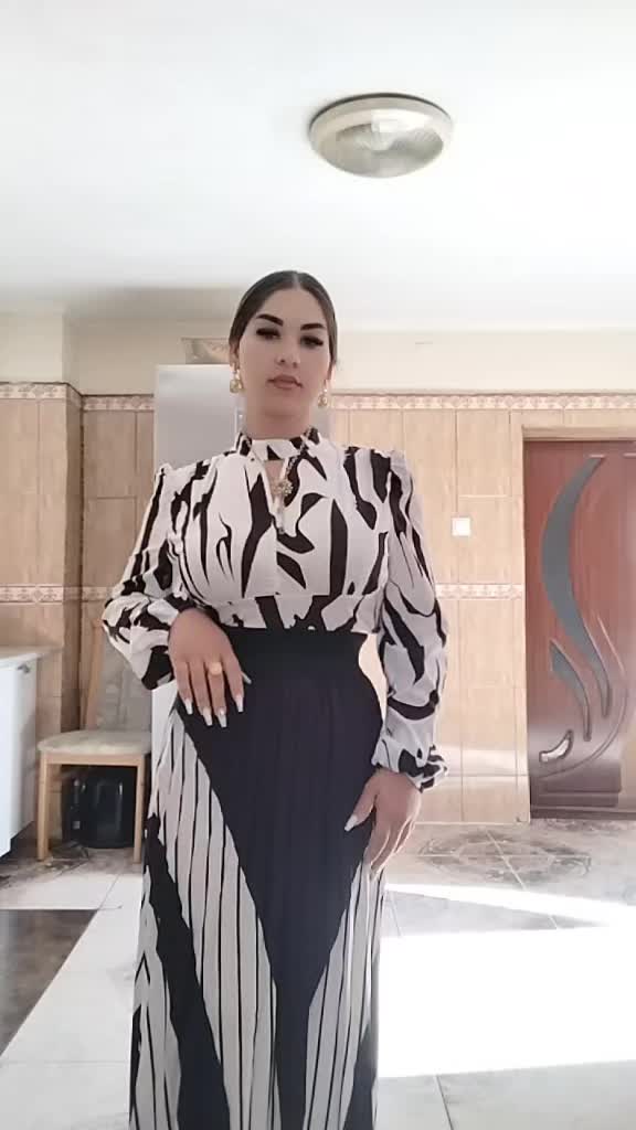 @Străina M