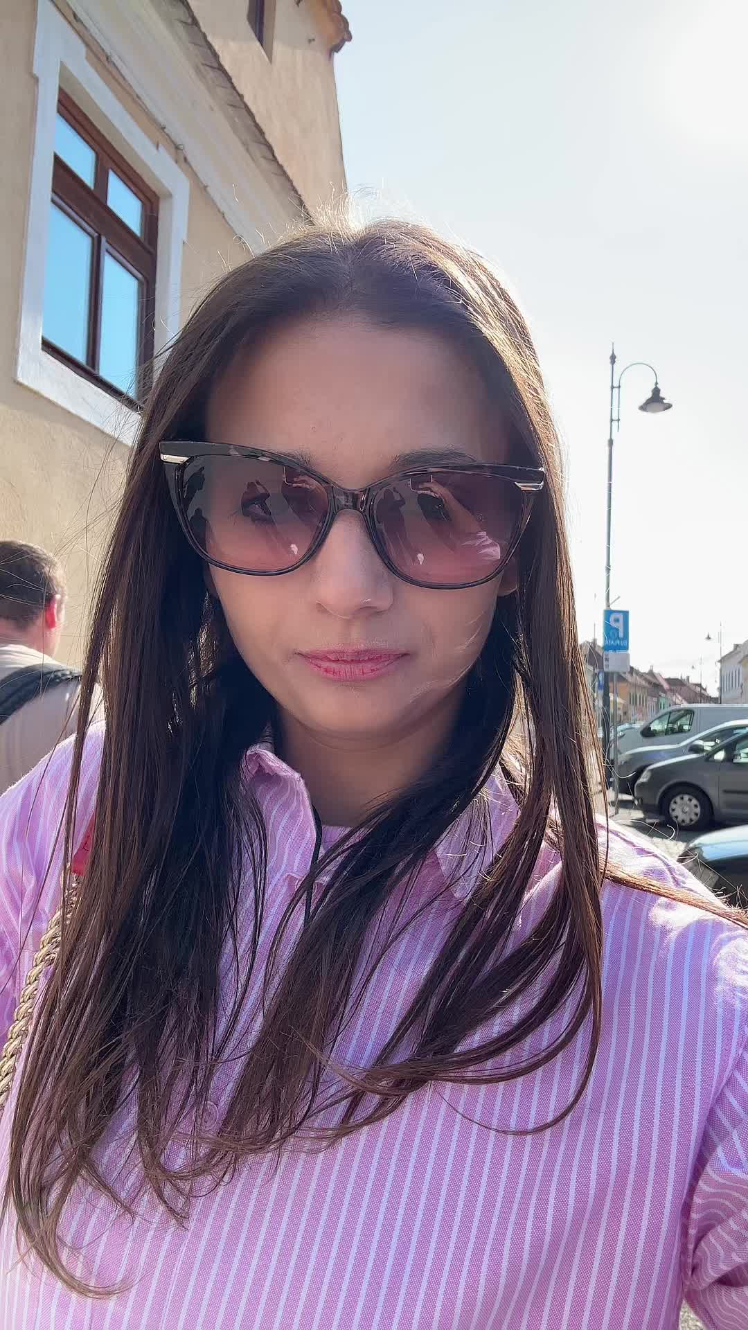 @🥹