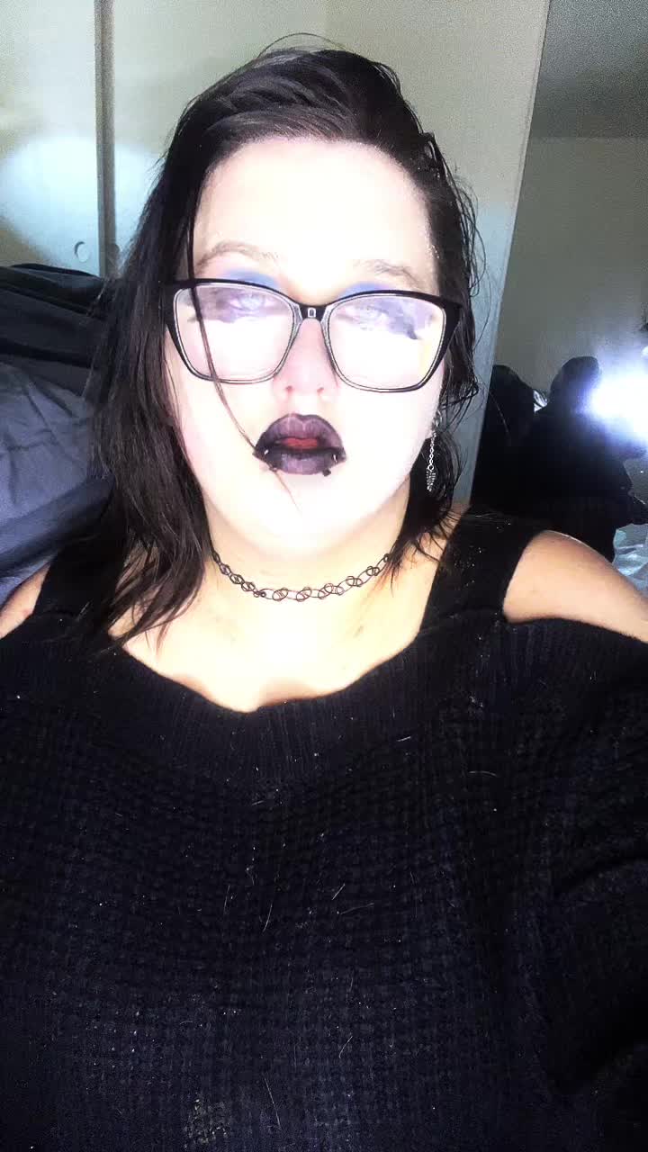 @sp00ky_treats