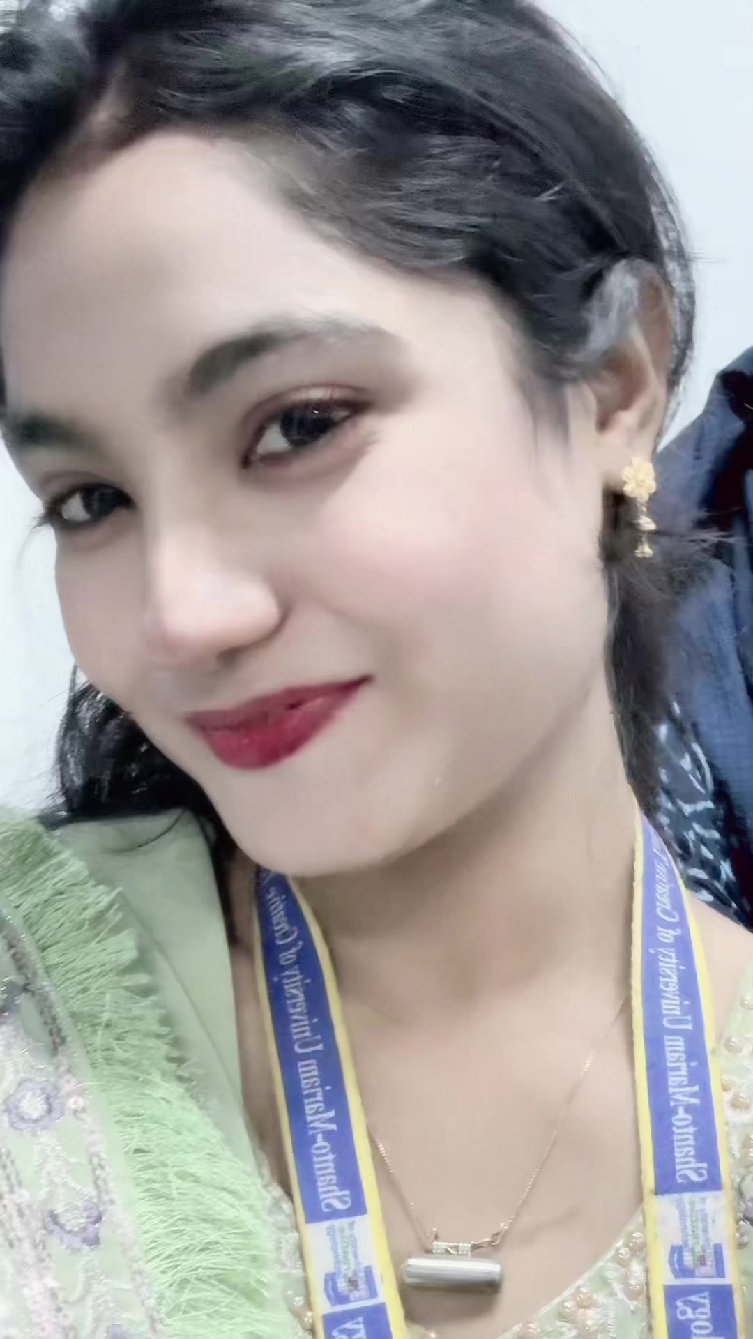 @Riyana🌸🫰🏻