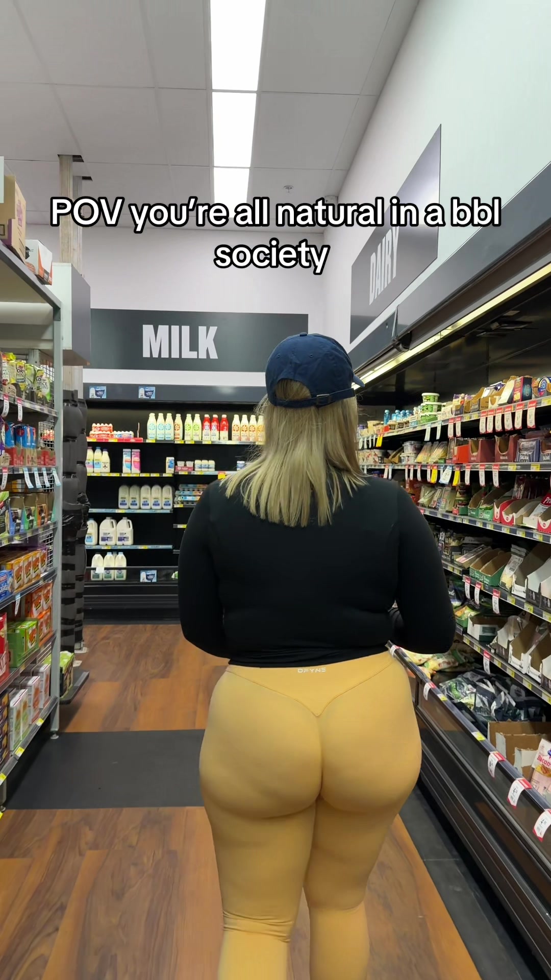 @curvymamilau