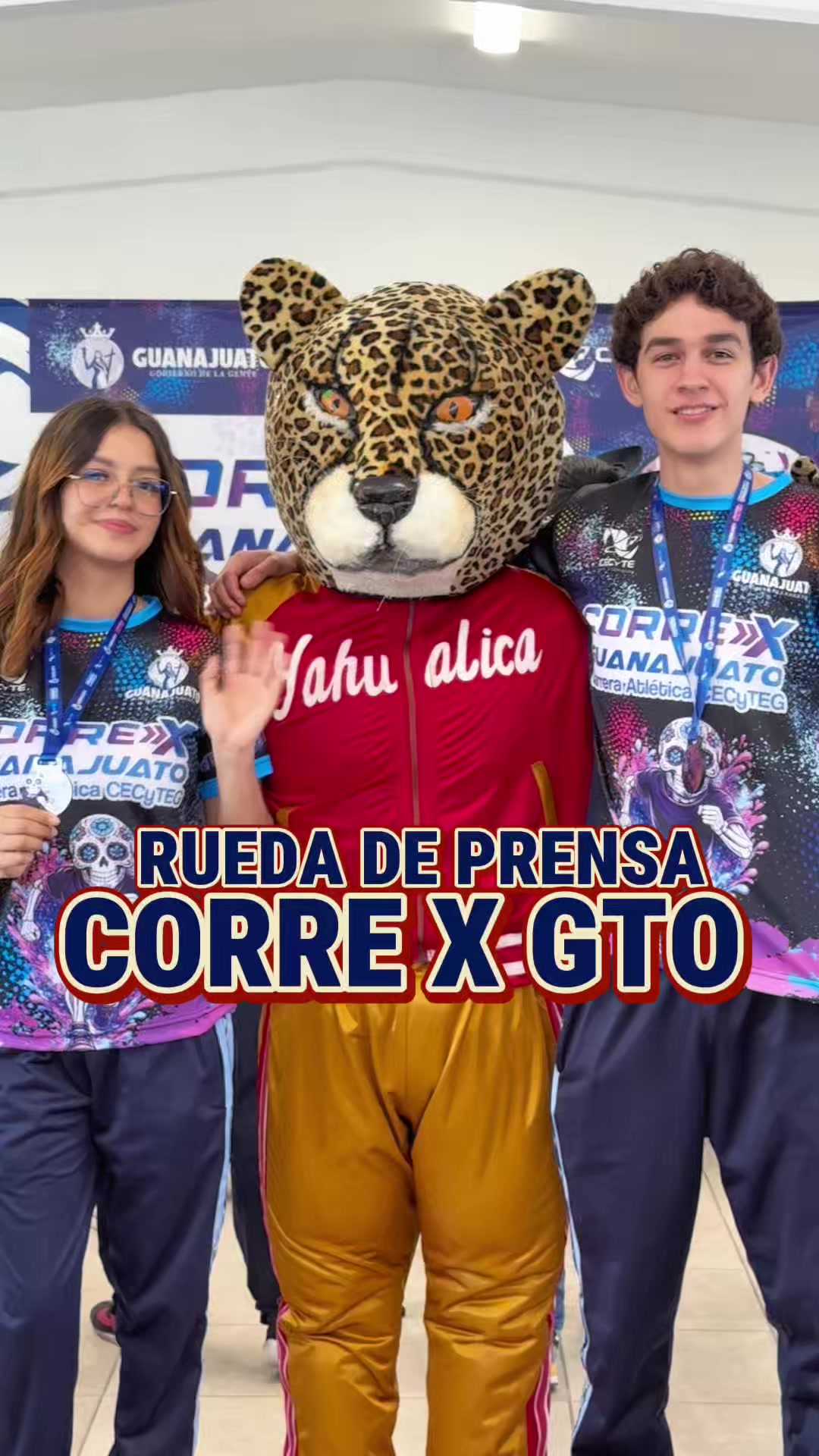 @Universidad De Yahualica