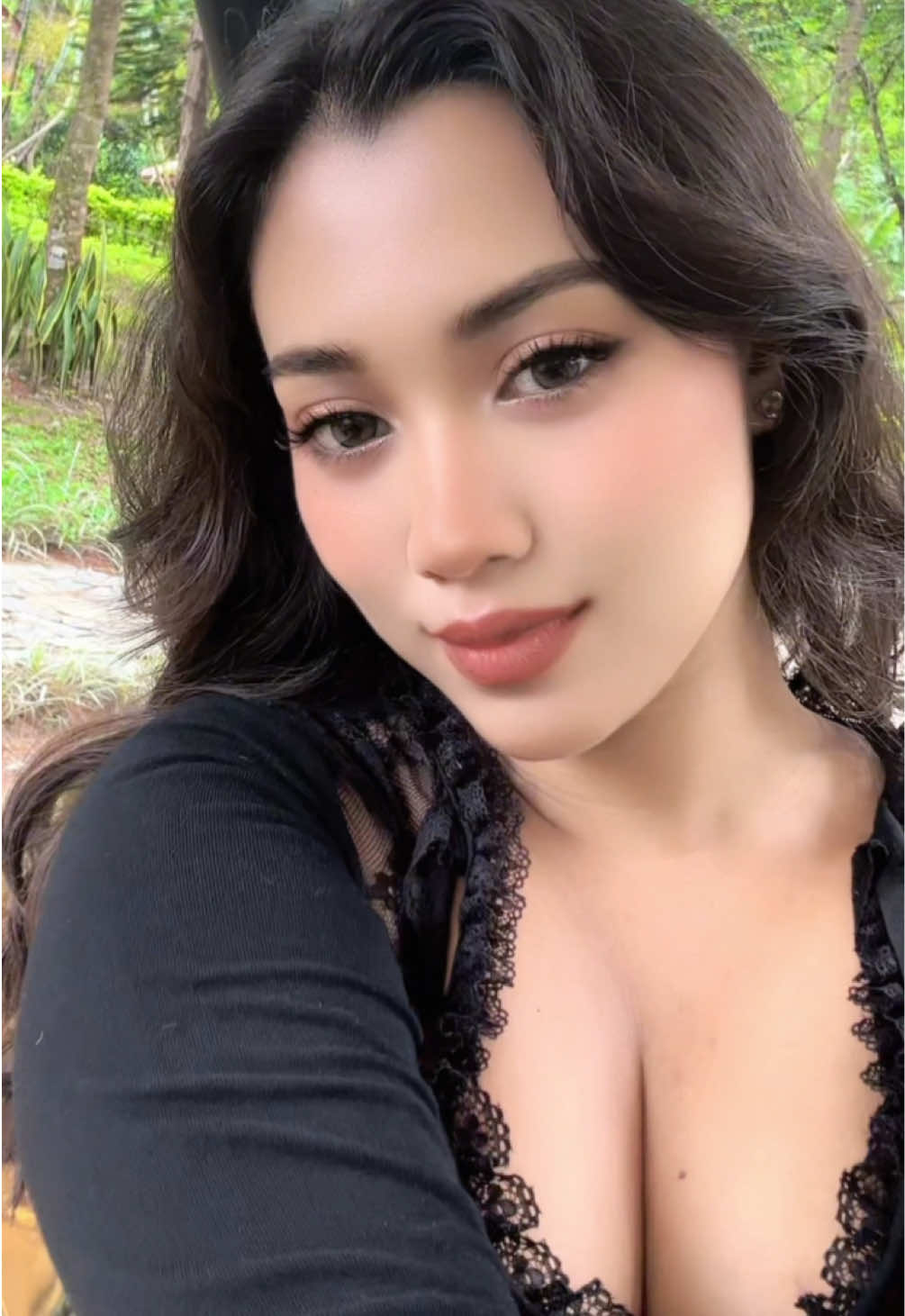 @Thet Tent Nwe🦋🌹