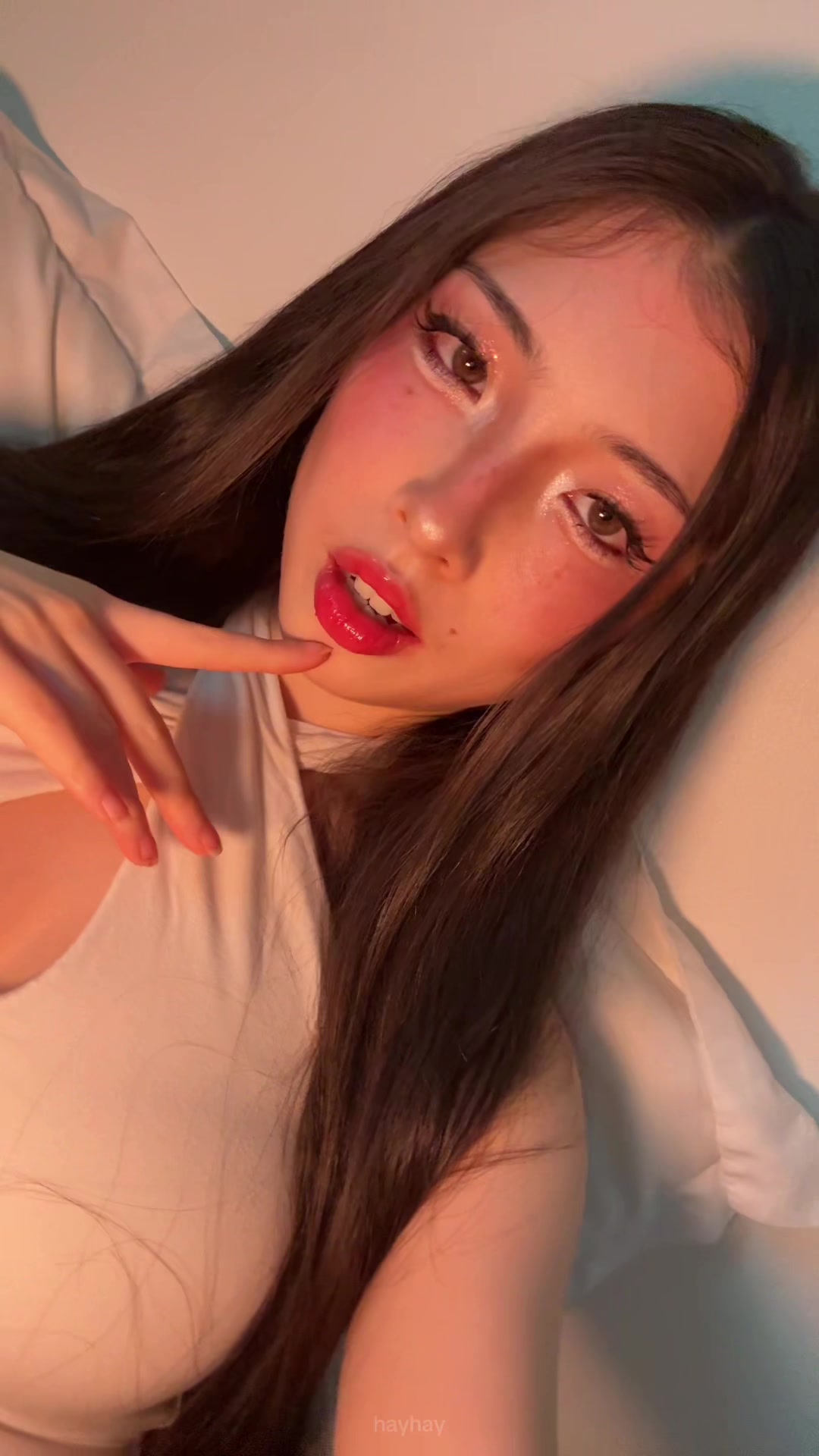@hayhay