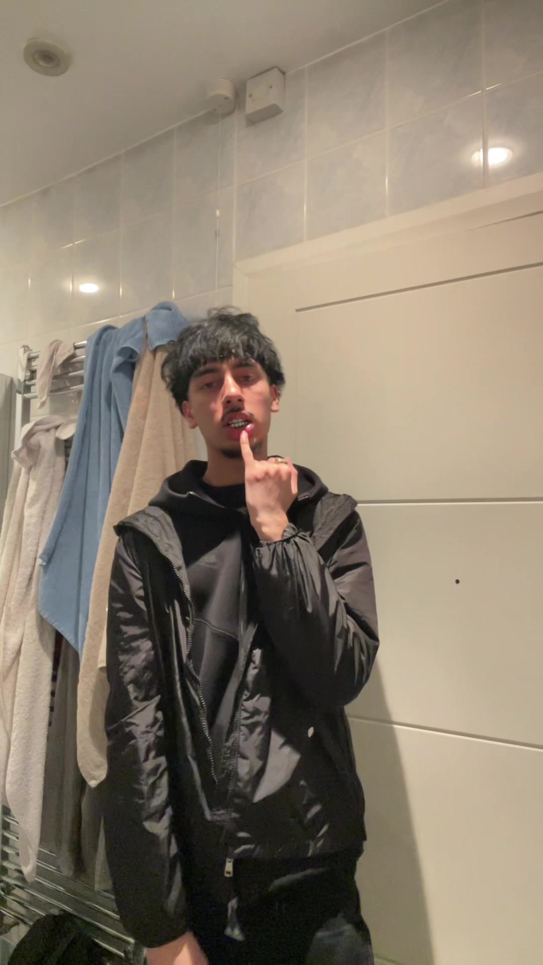 @v1ran.sb