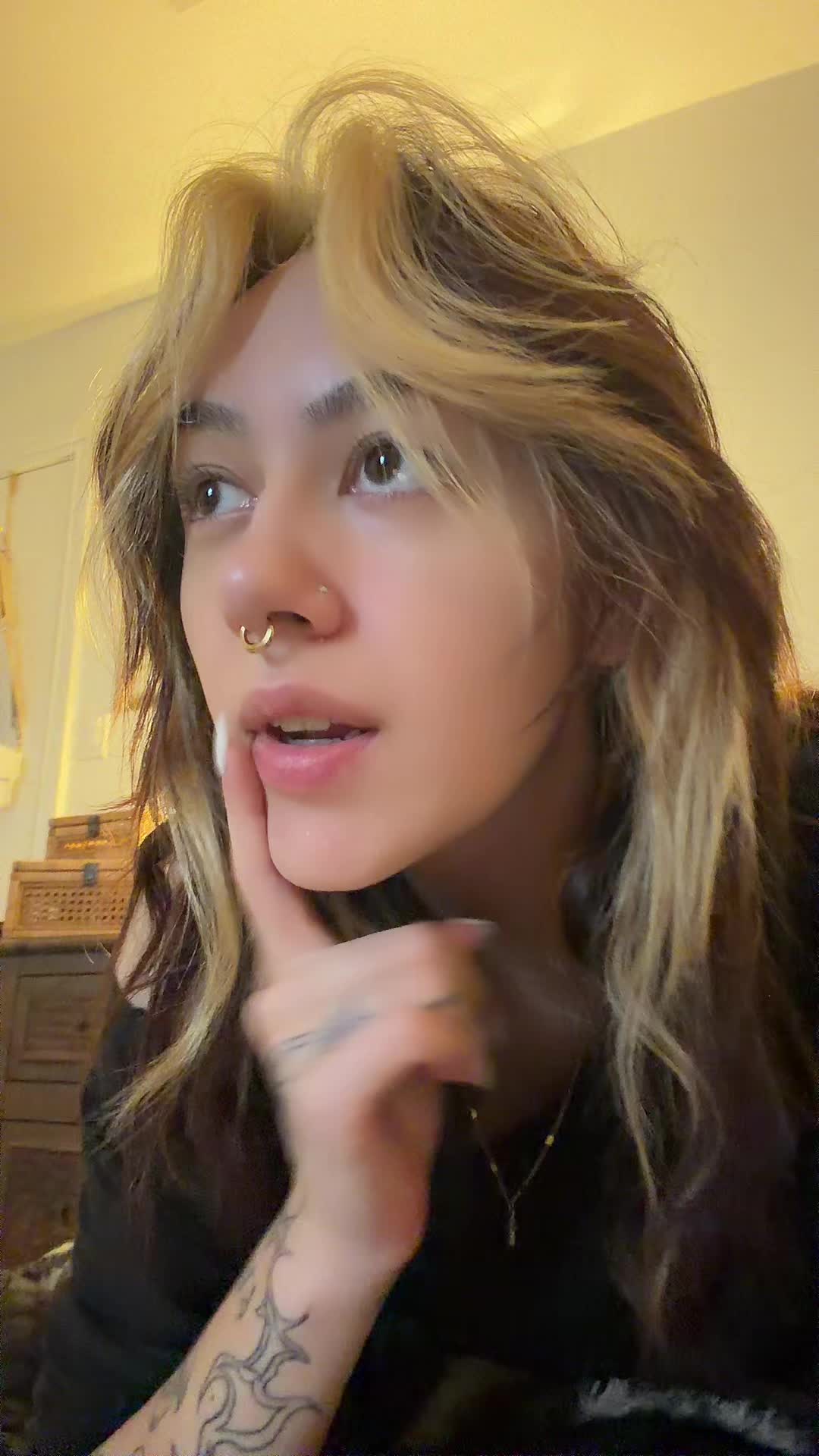 @hannahʕ⁎̯͡⁎ʔ༄