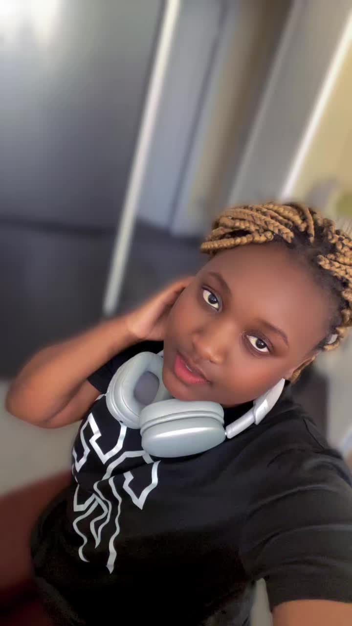 @Mkoma vake 😋😘🫶😜🥹