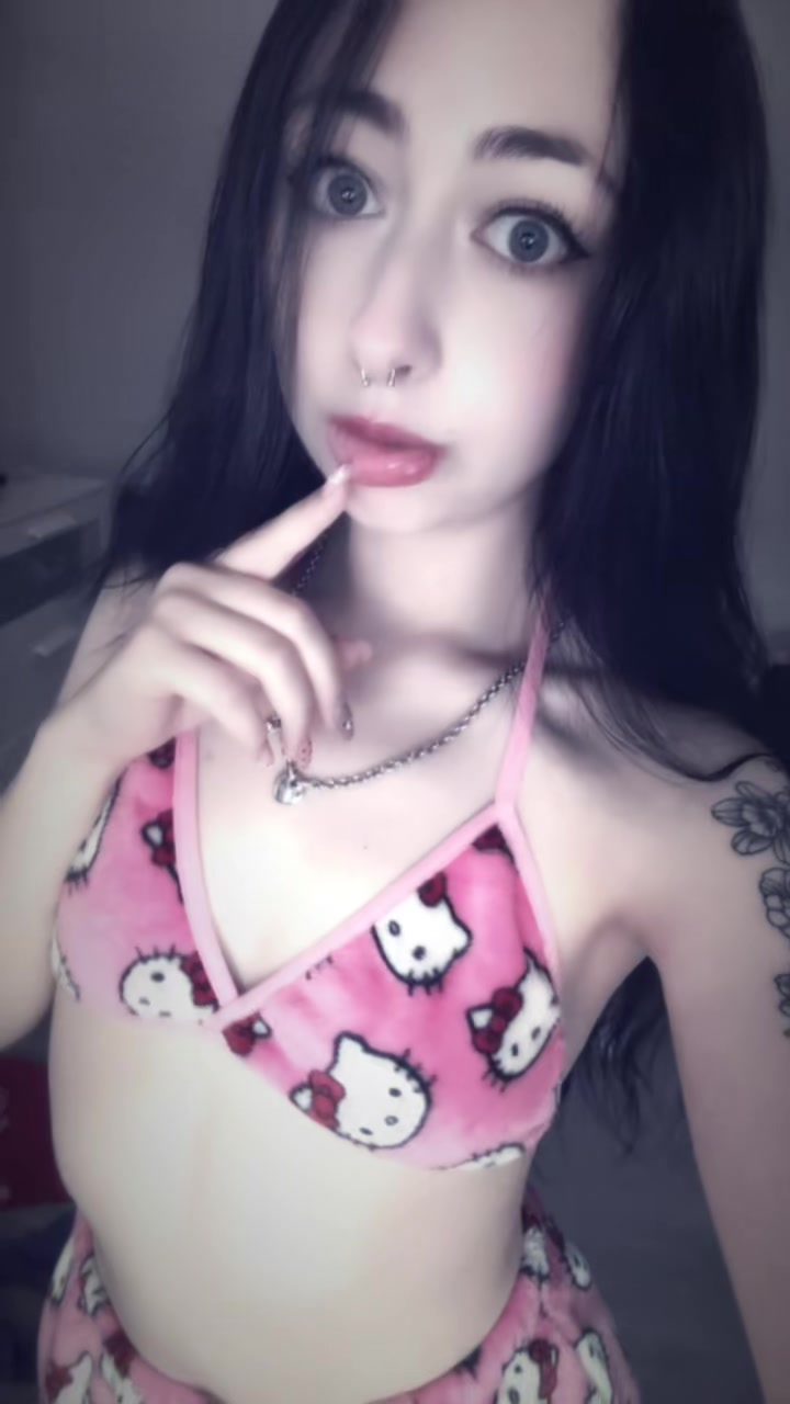 @Juli 🦇