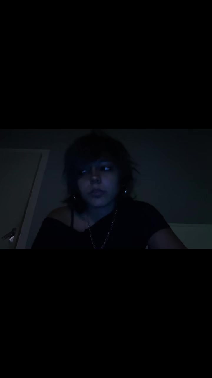 @😼