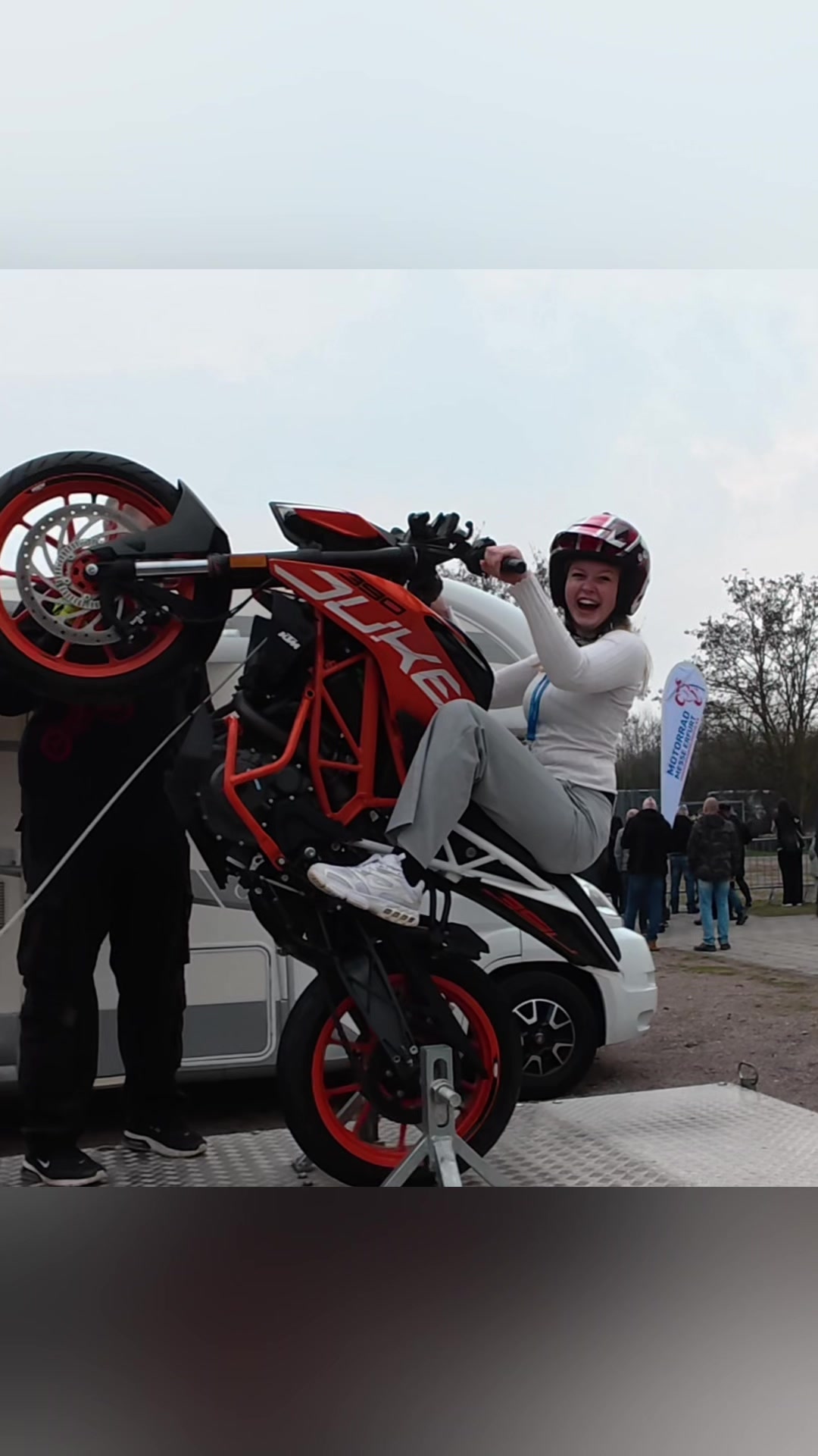 @Lara Silane | Motorradvlogs