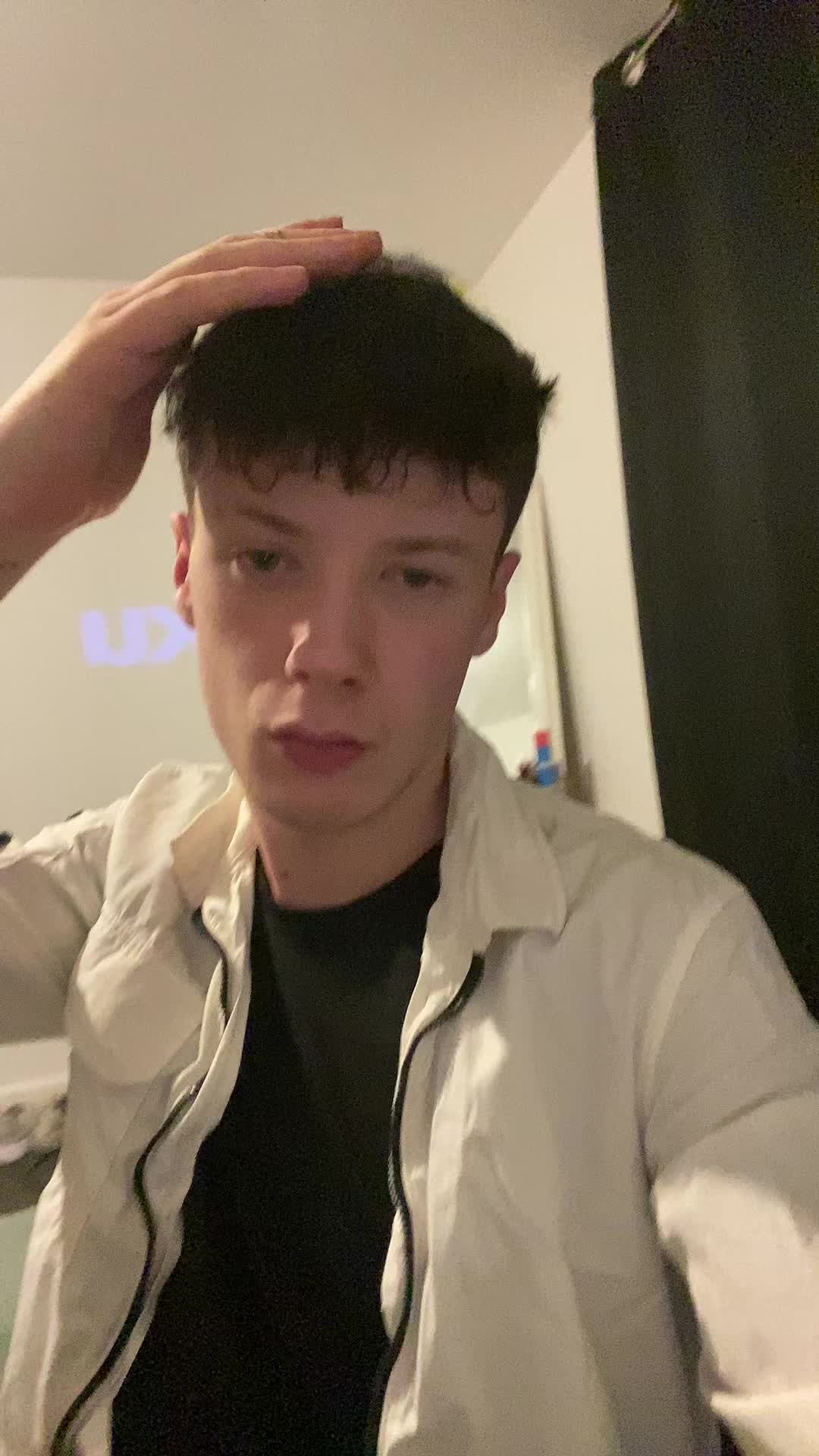 @Azzy 🎀🧸