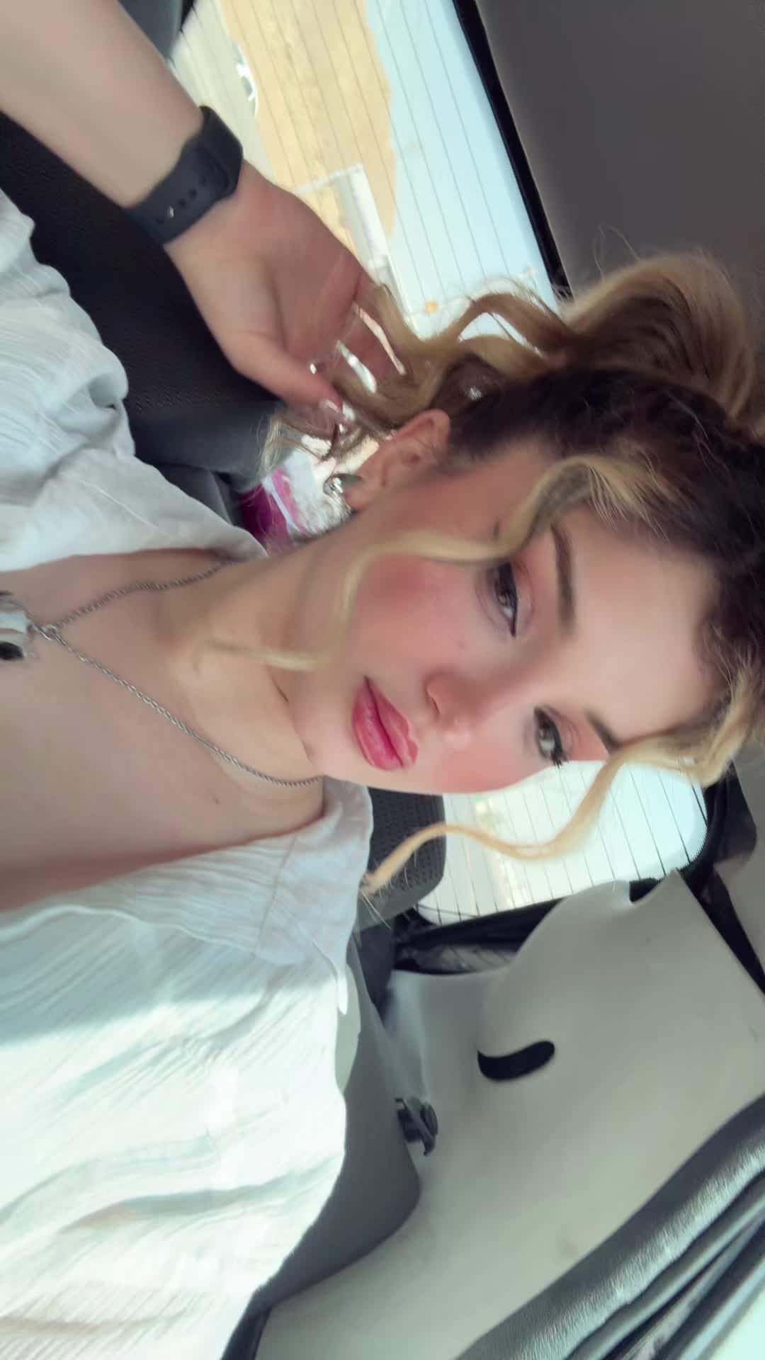 @Anahitaque