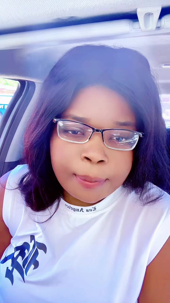 @Queennyshow
