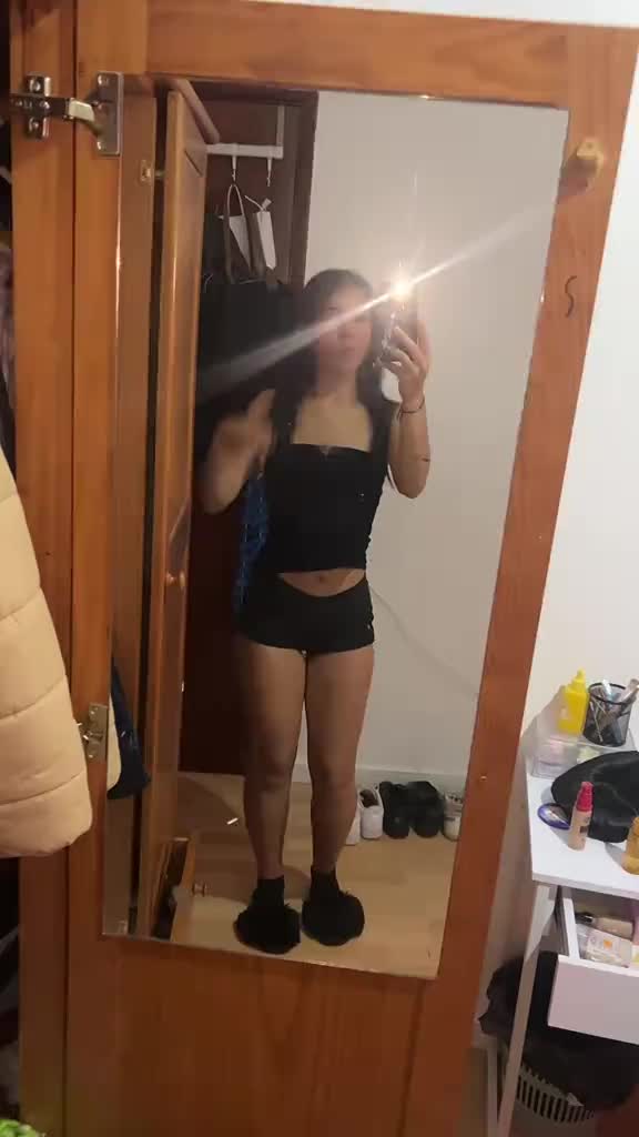 @𝑳𝒂𝒕𝒊𝒏𝒂🫧