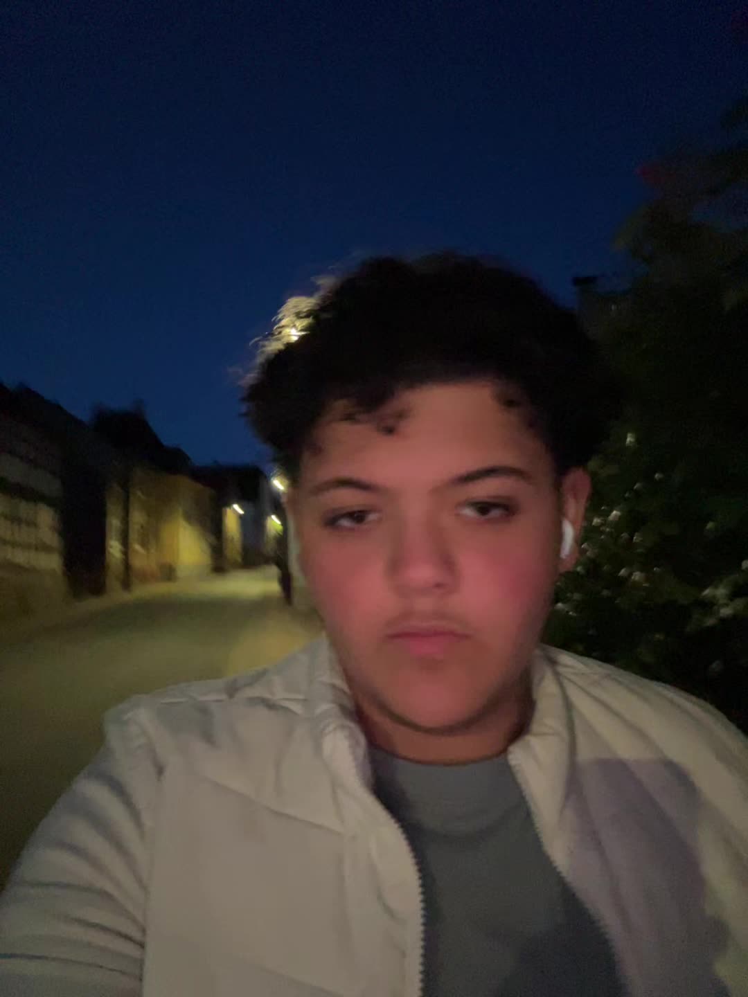 @𝒩𝒶𝒾𝓂🦍