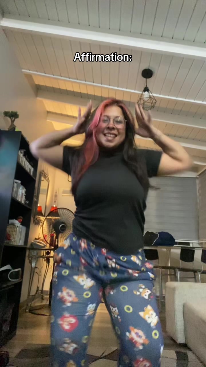 @𝒞𝒽𝒶𝓁𝓎𝑒𝑜𝓃༒