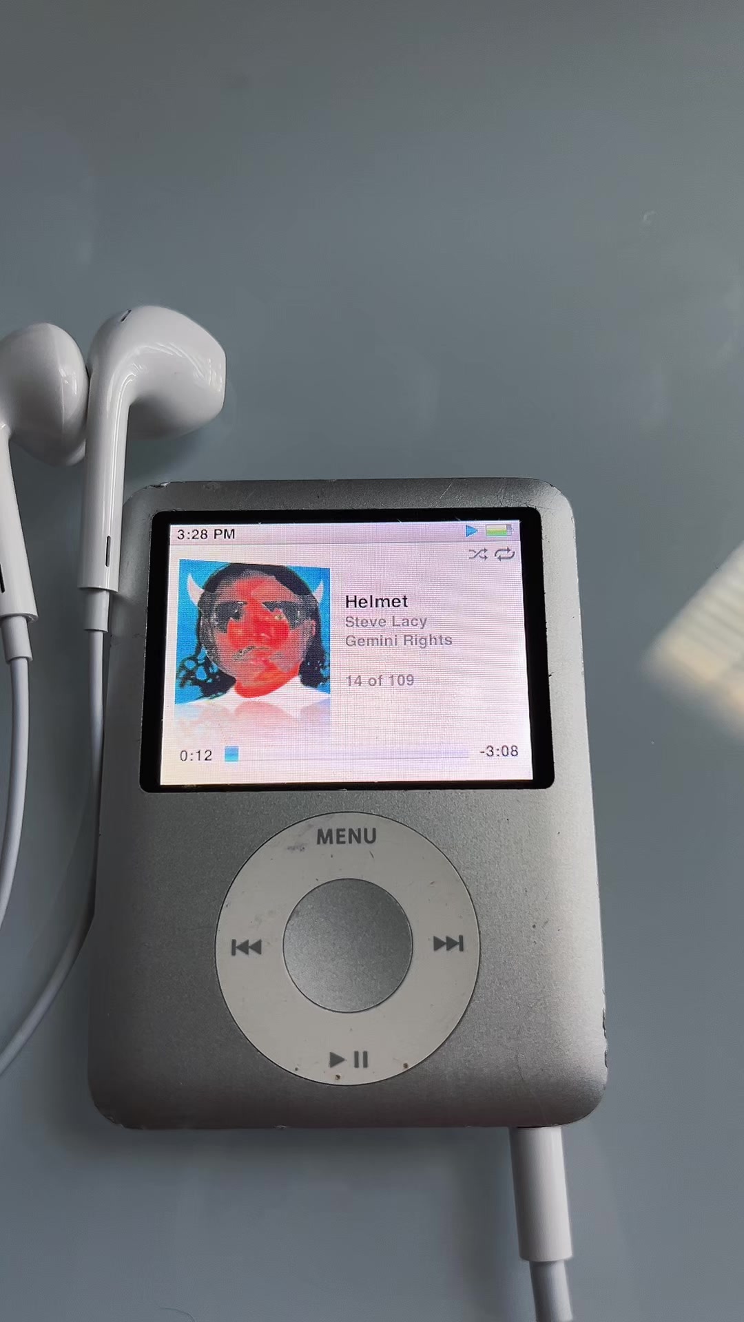 @🎧