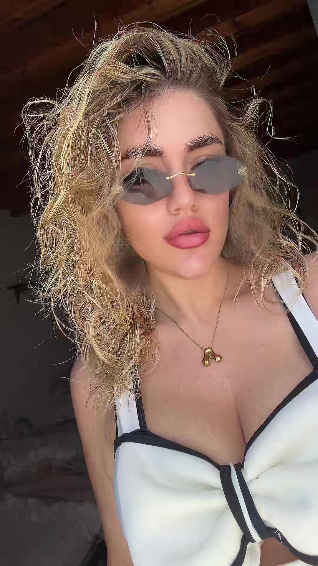 @_adelfinadiana_mua
