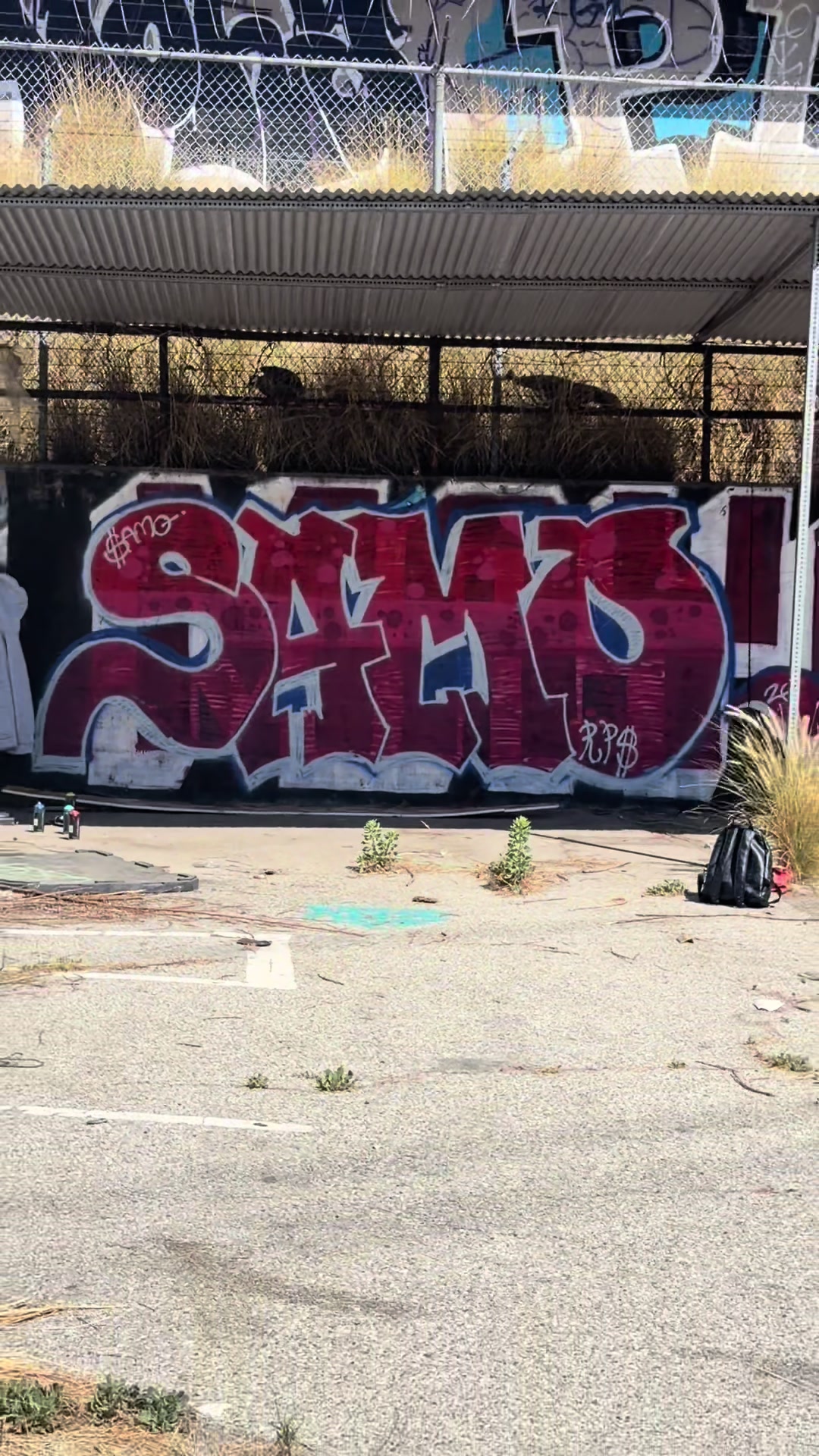 @⃟