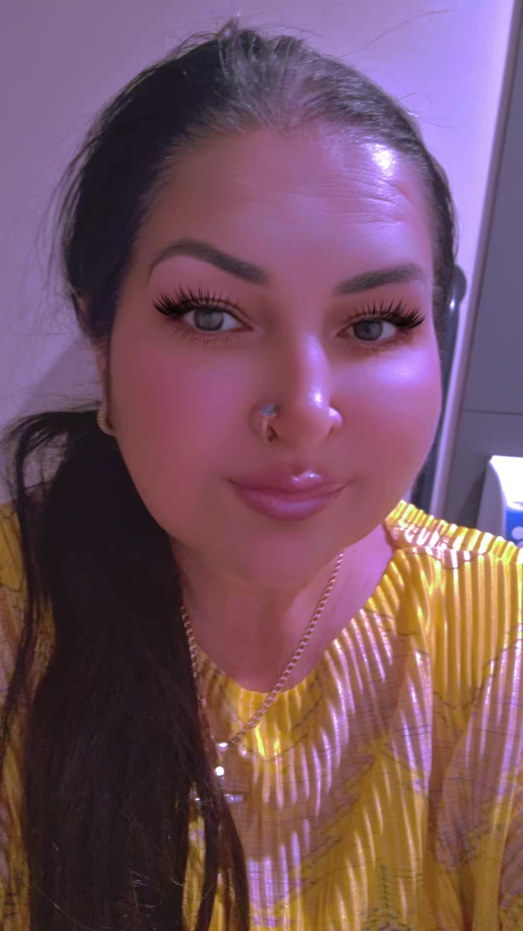 @Suzani💗