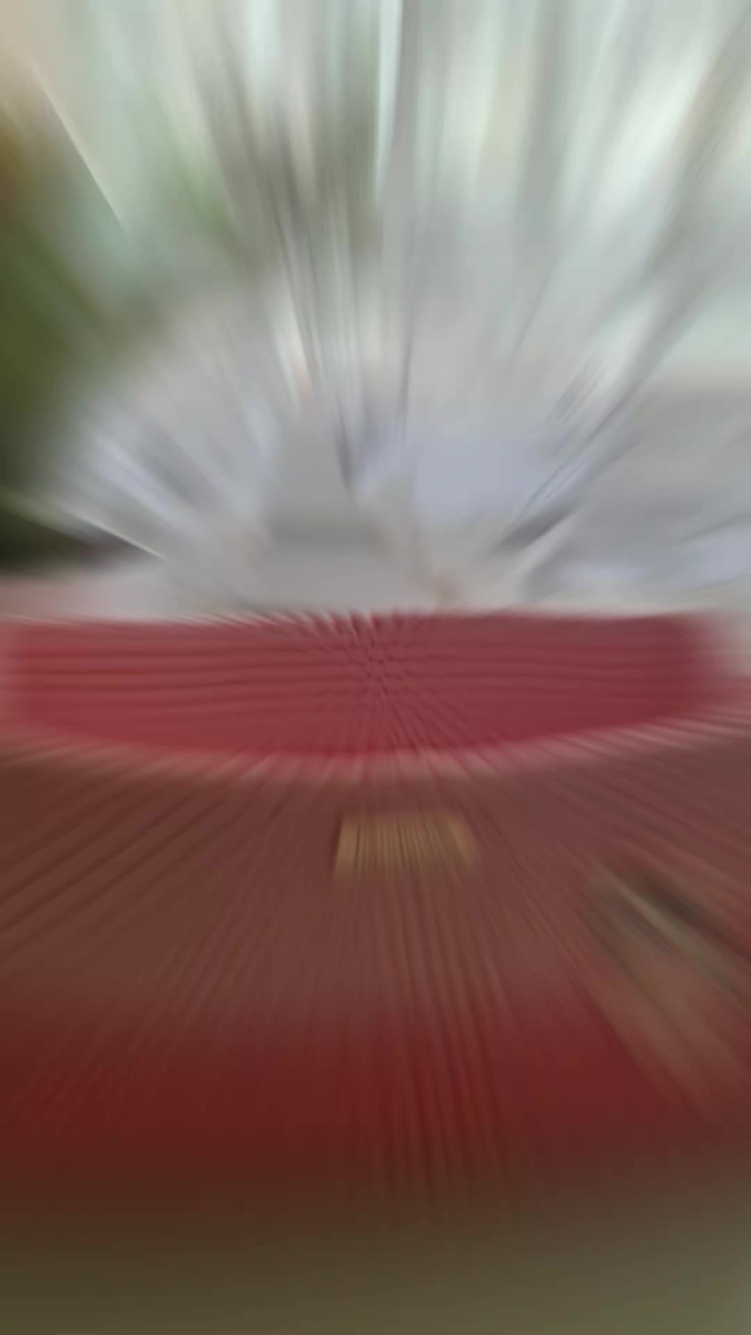 @Vania