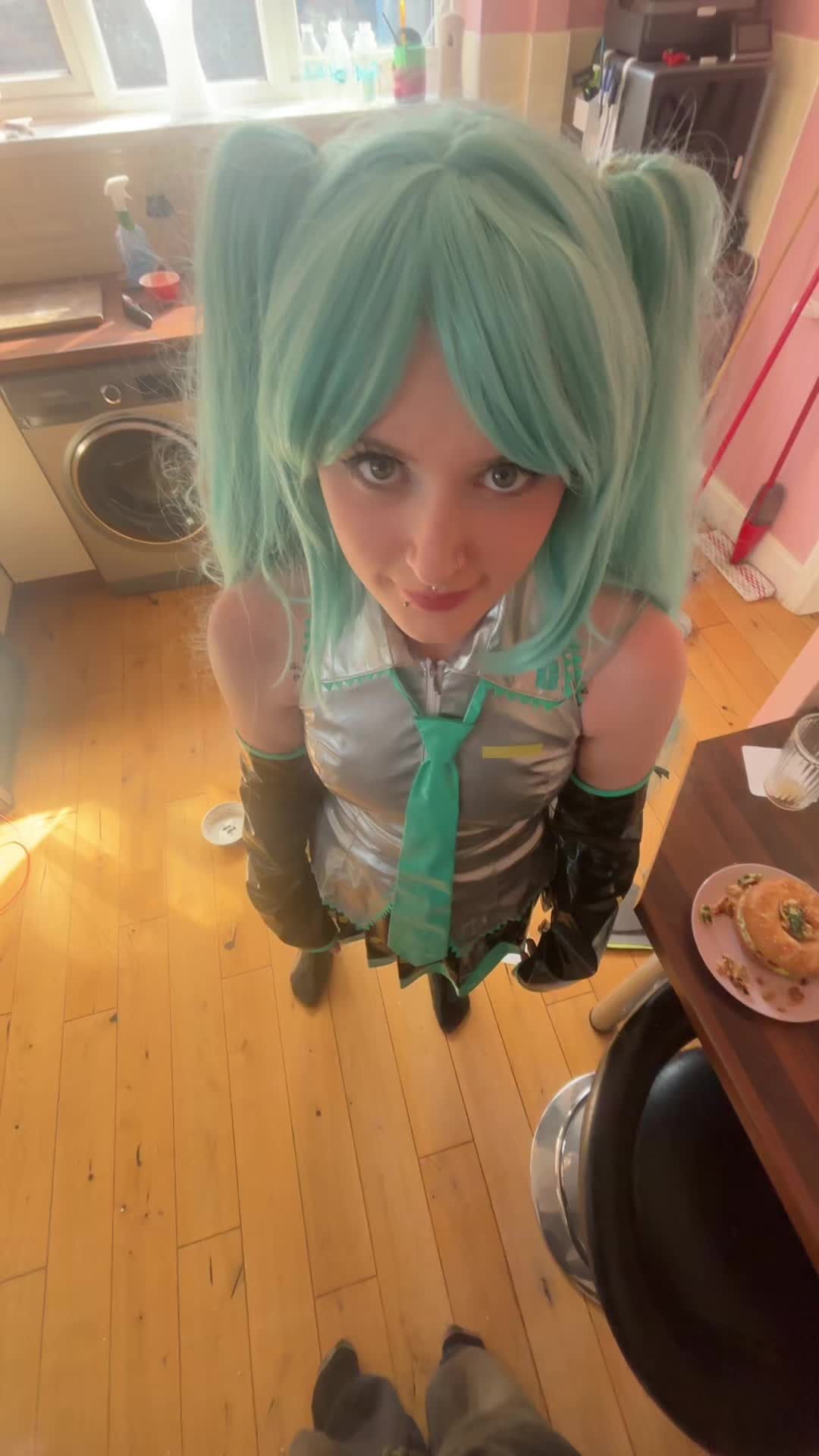 @moonvuuu =^^=
