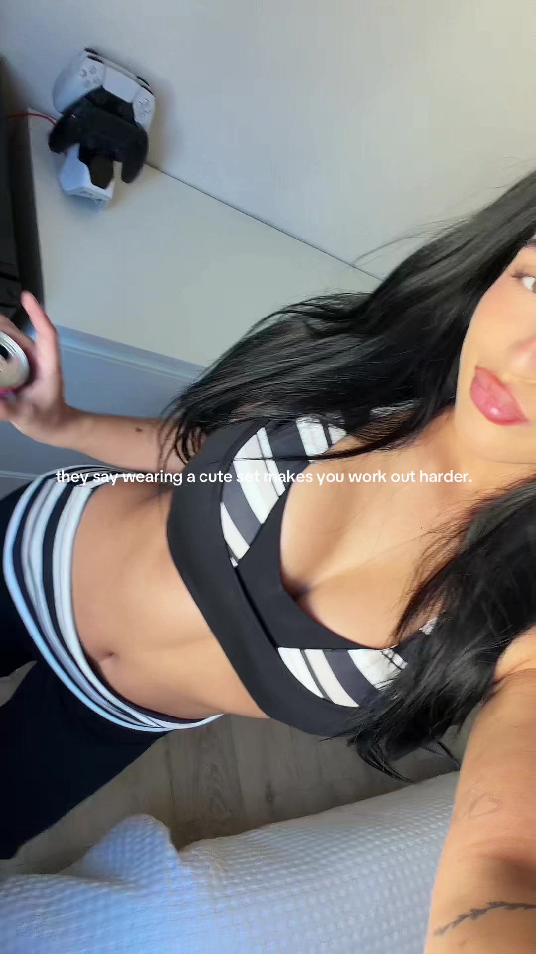 @ninelvilla