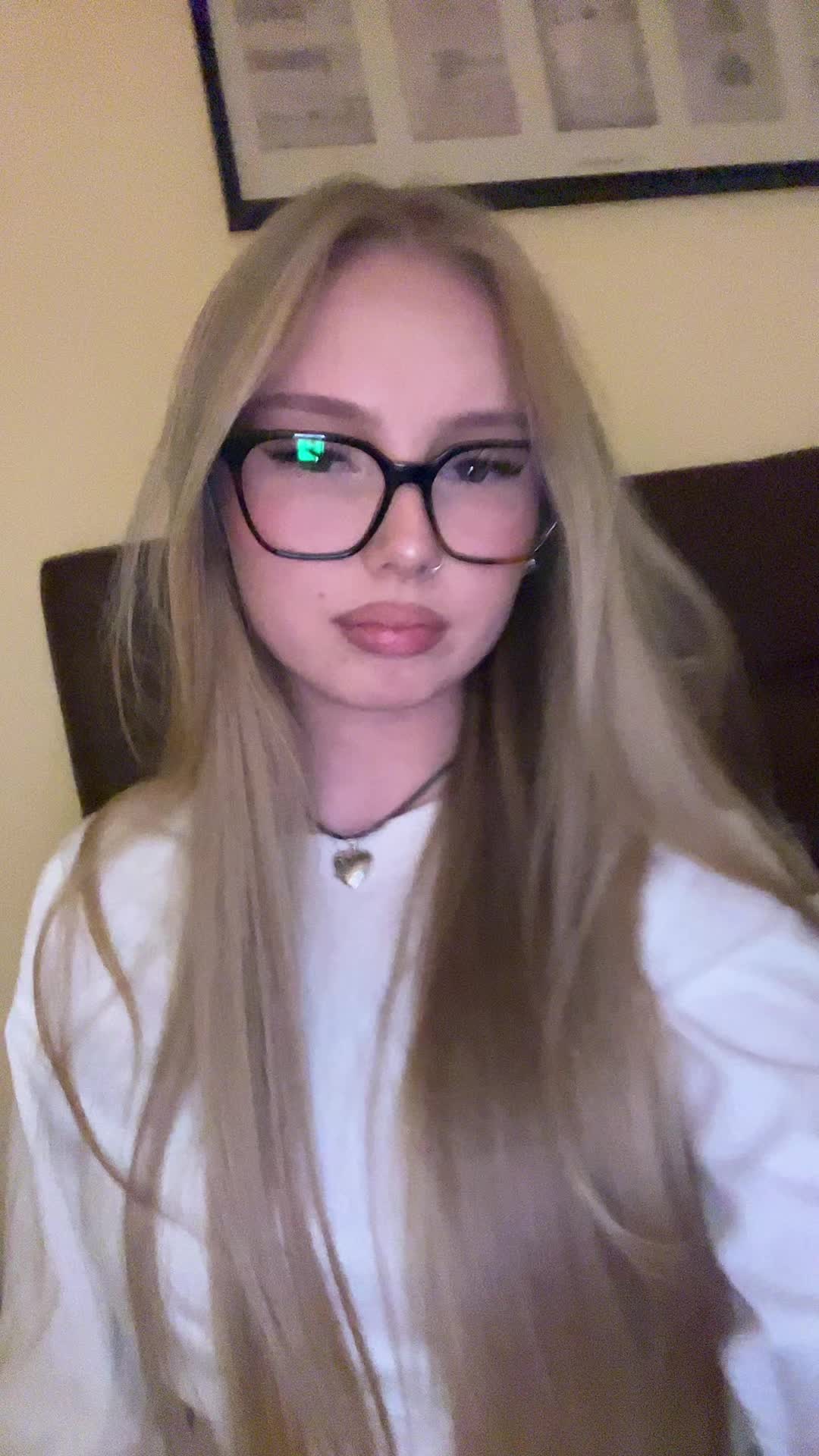 @ameliaᥫ᭡