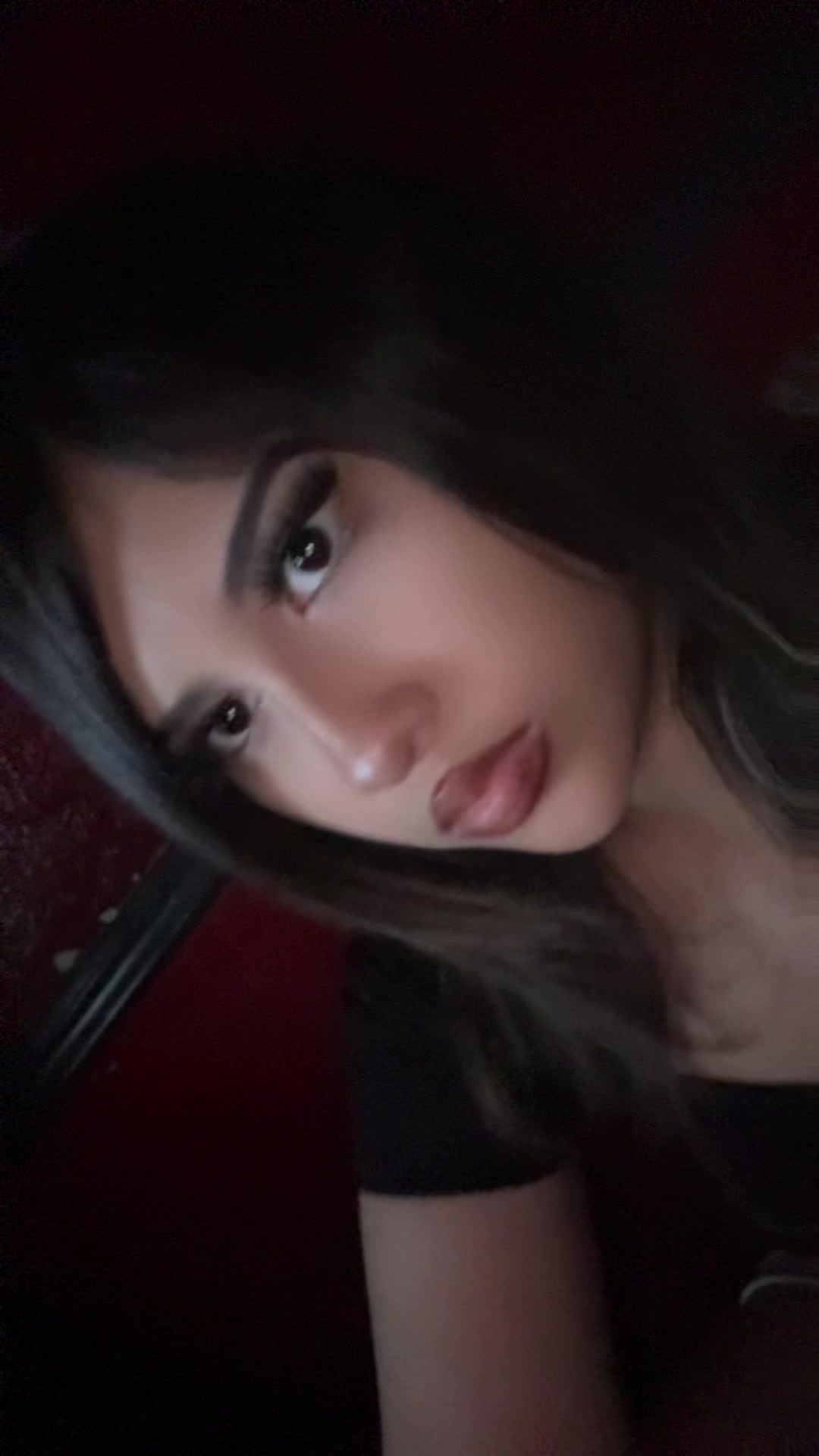 @>,..,<