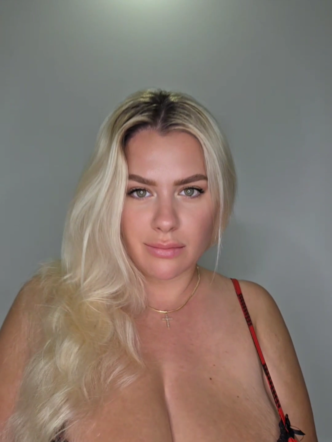 @Nina Phoenix 👑