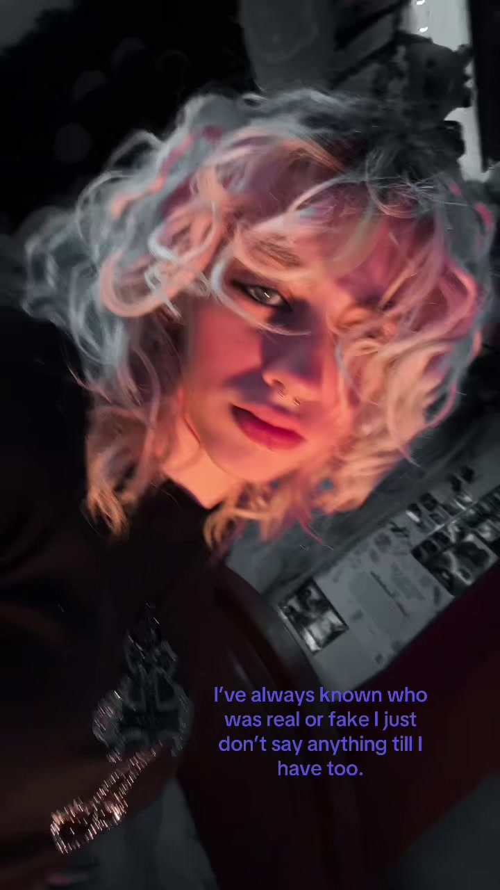 @️
