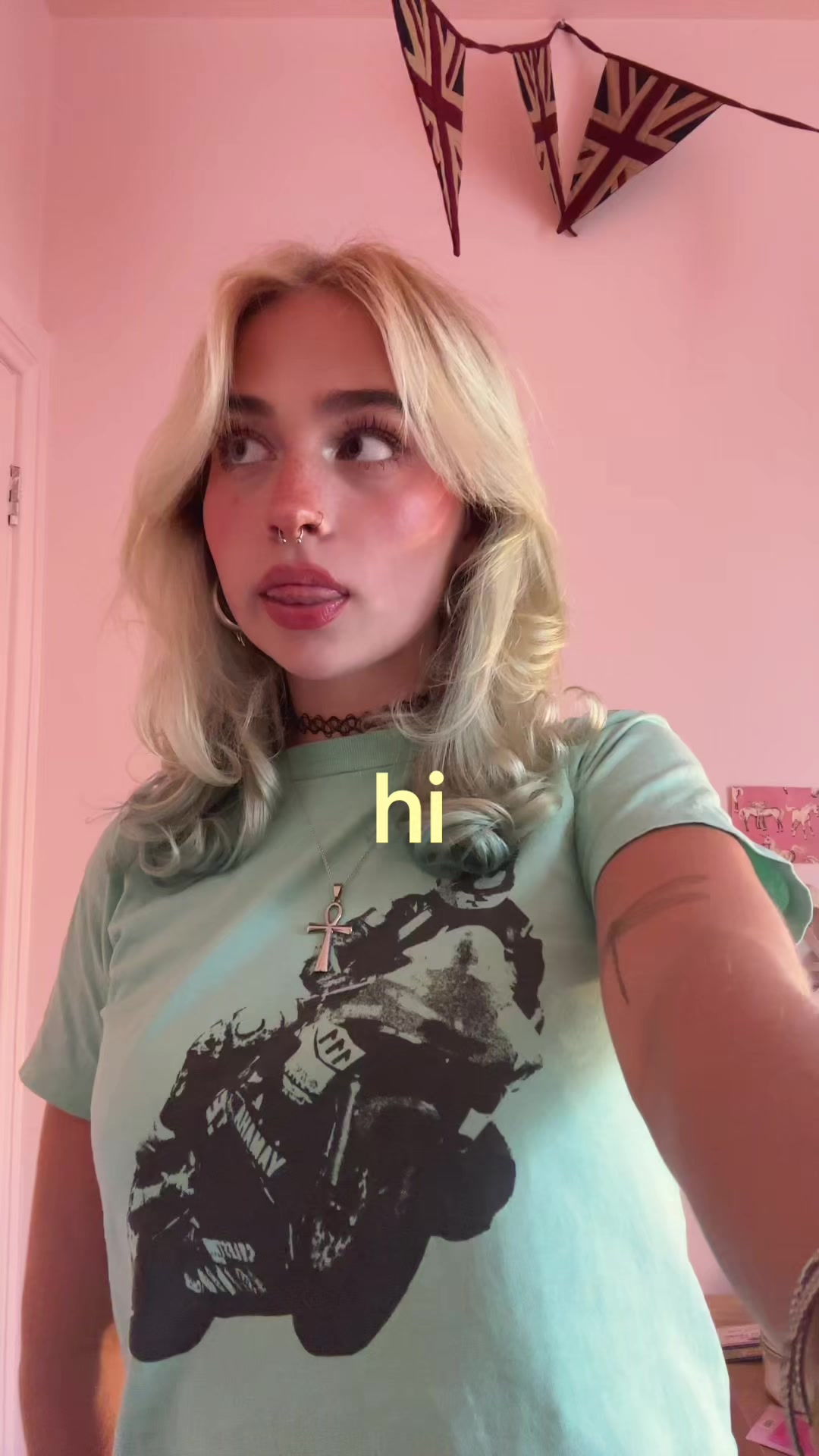 @️