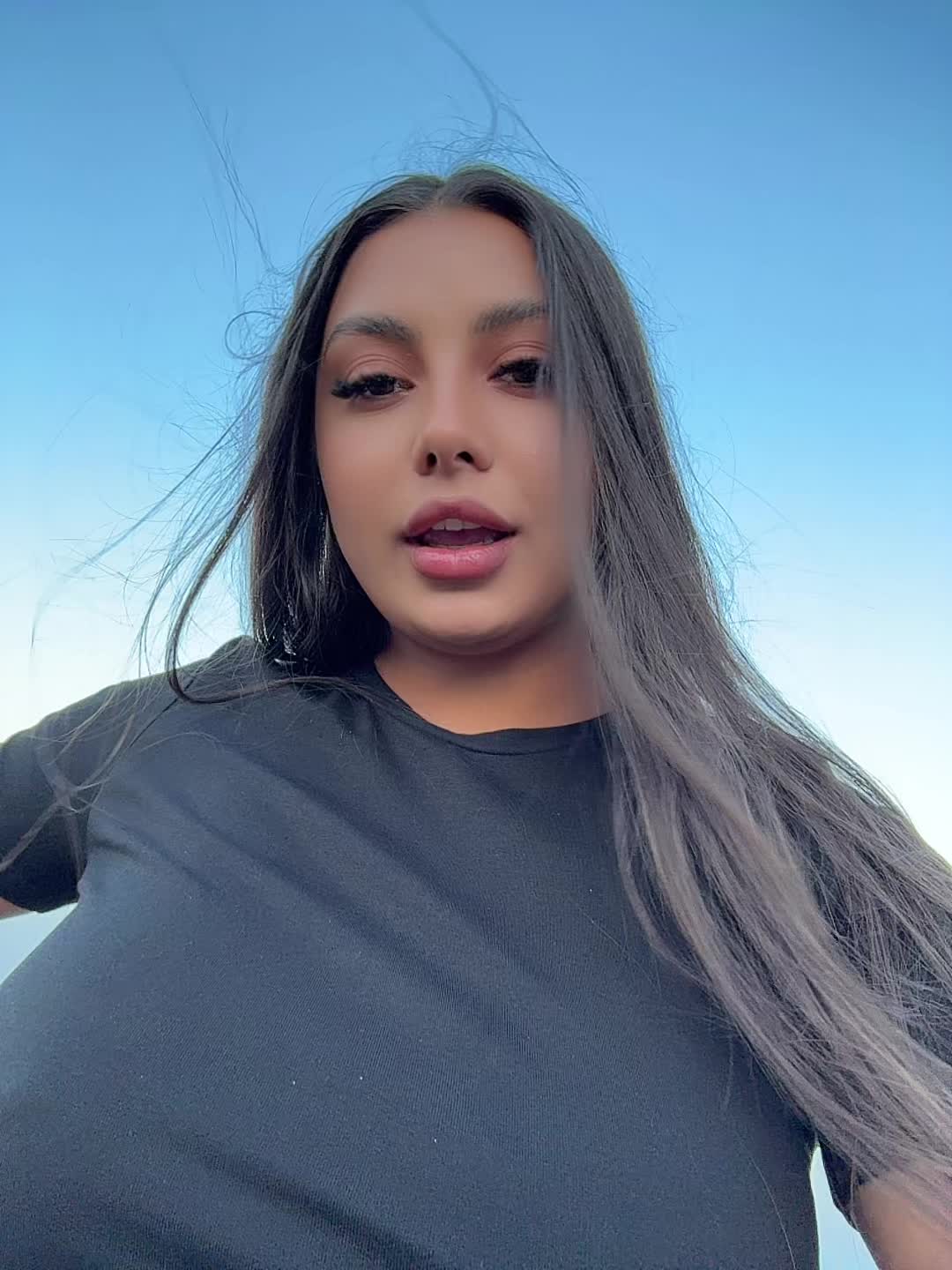 @Latina🤫