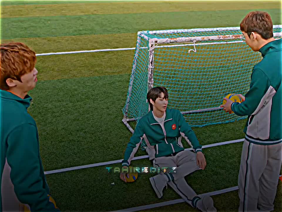 @★ 𝙏𝘼𝙃𝙄𝙍 𝙀𝘿𝙄𝙏𝙕 ★