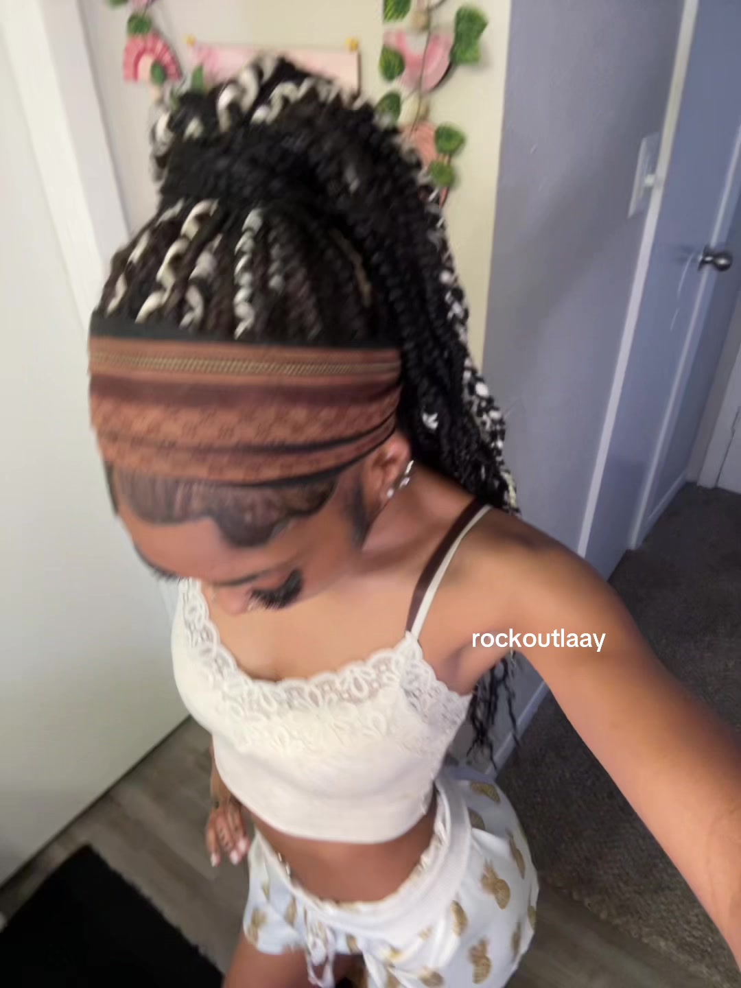 @rockoutlaay
