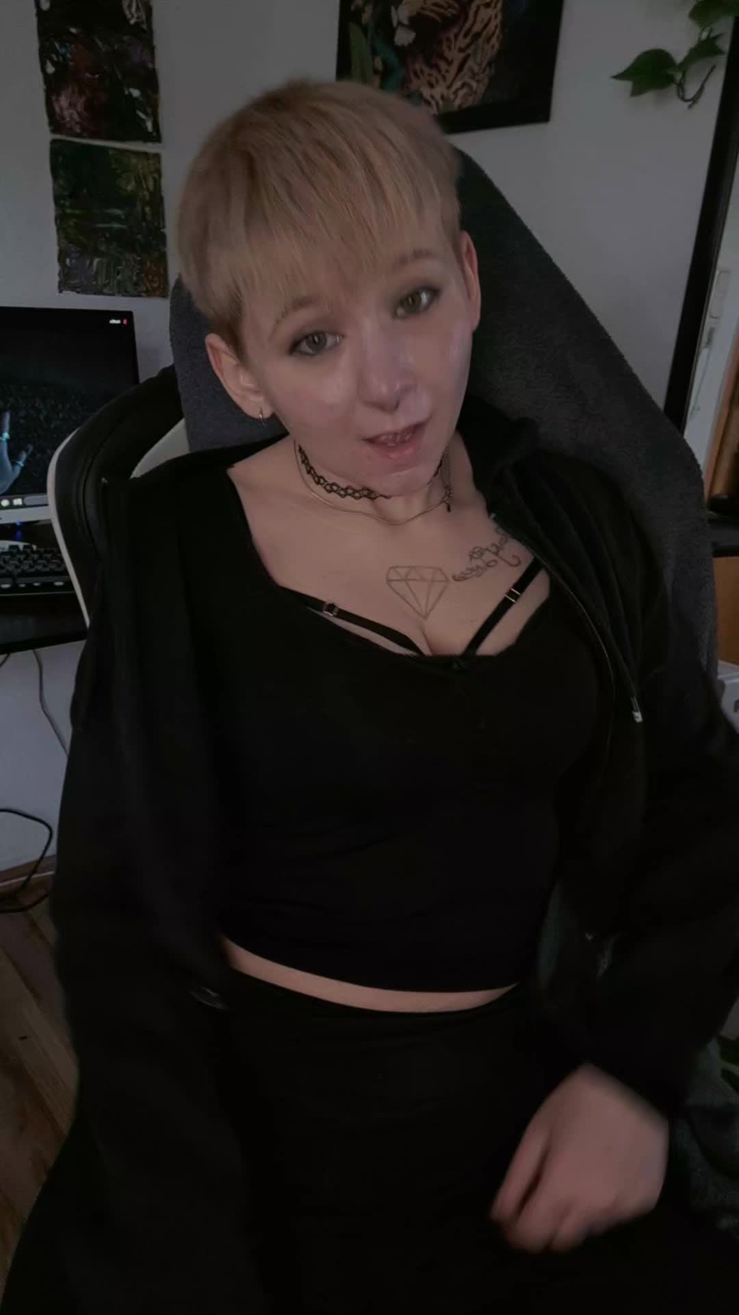 @Nachtfalter🦋