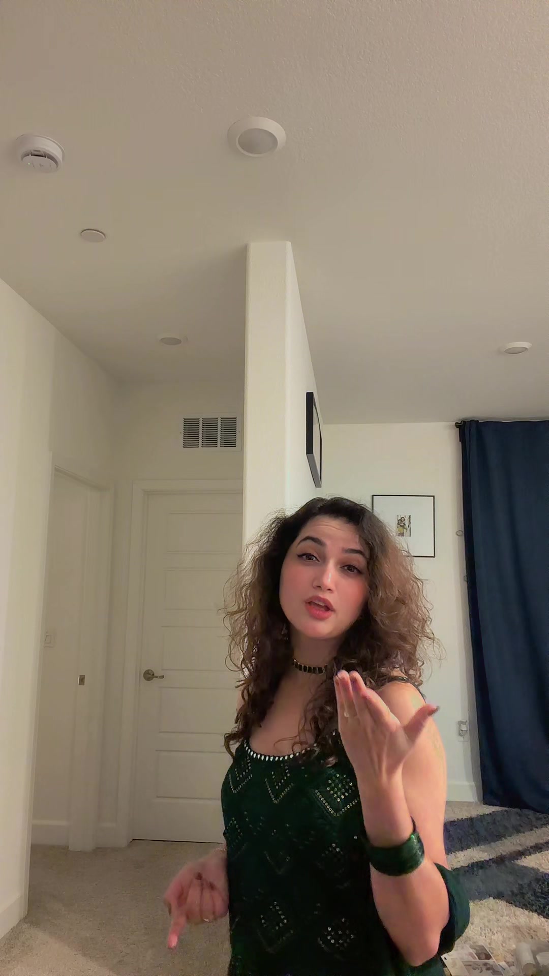 @Monii💫