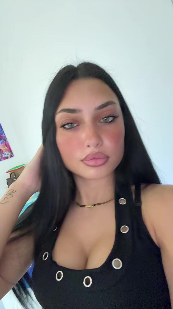 @𝓐🍒