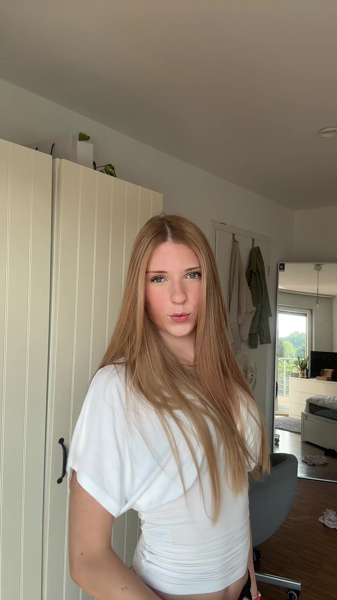 @laura