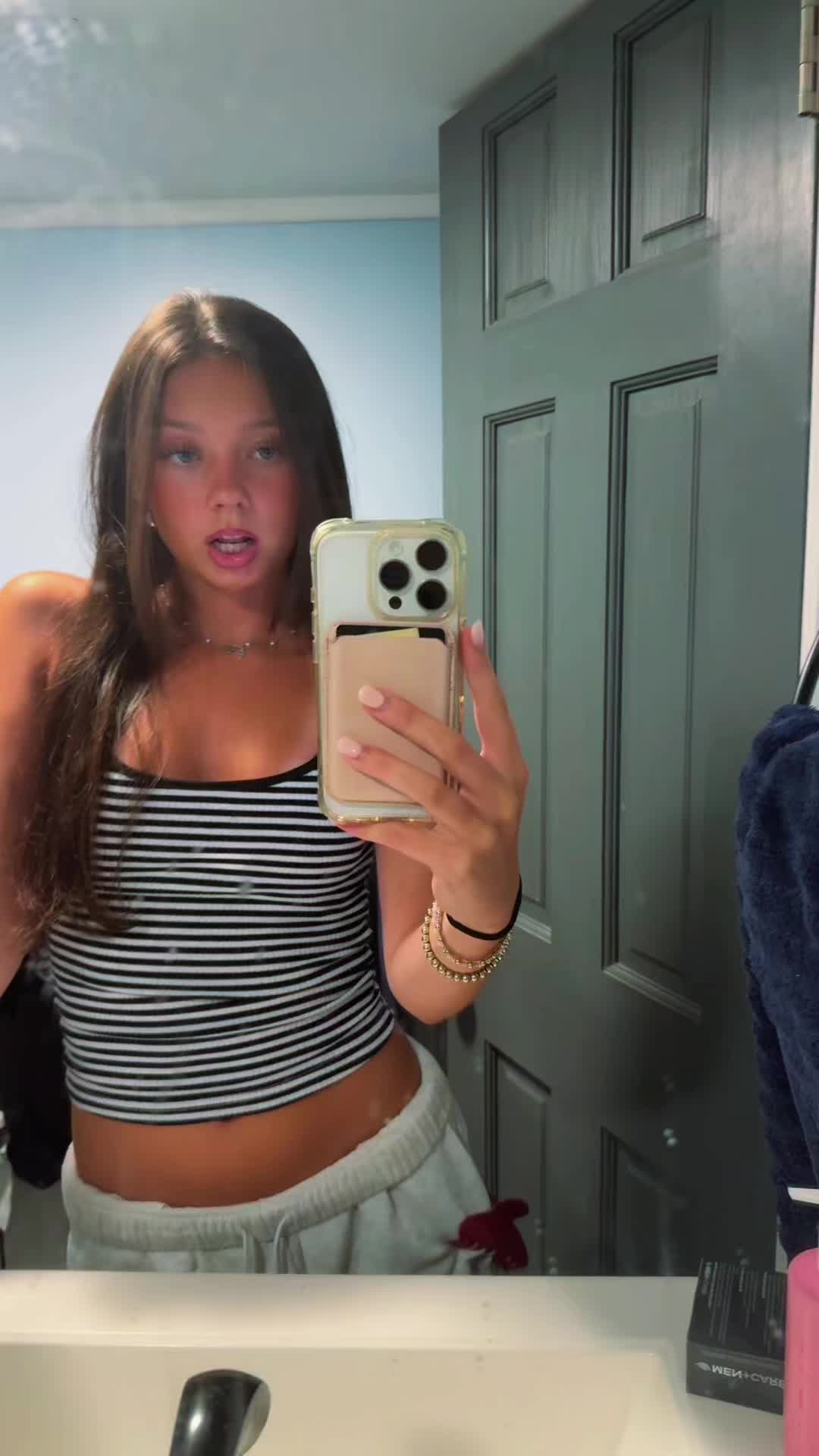 @Ellenn
