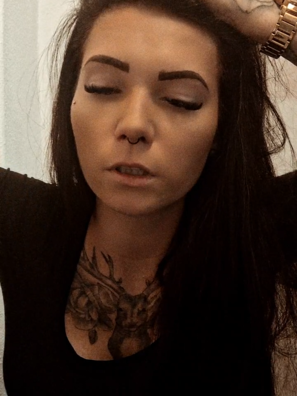 @Jessica 🖤