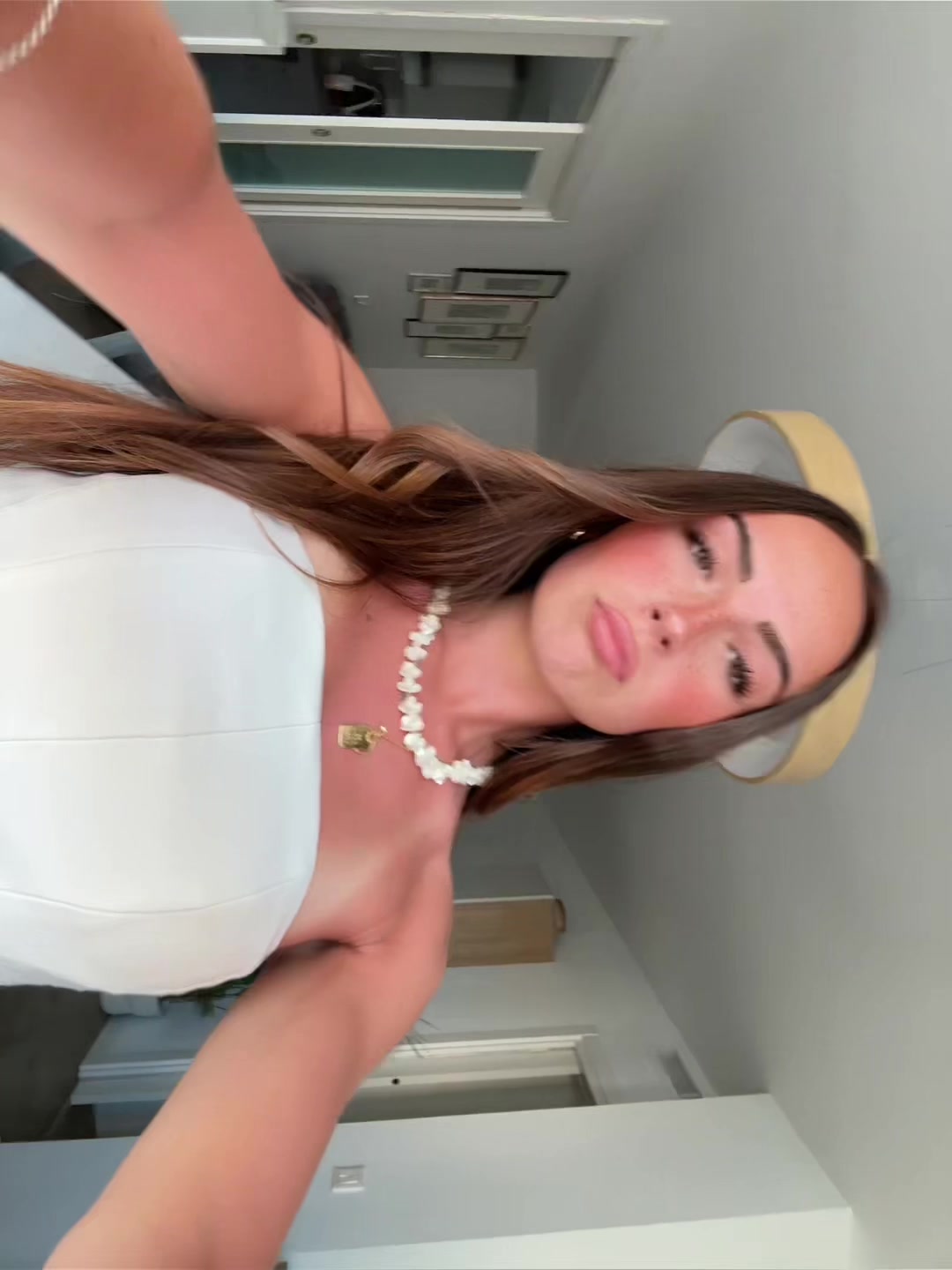 @núria
