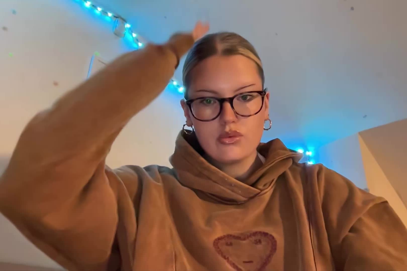 @e