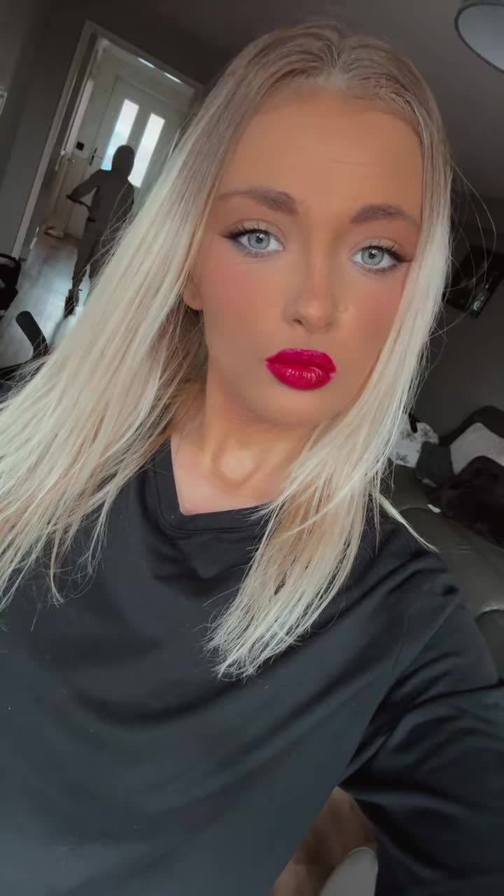 @chloe J
