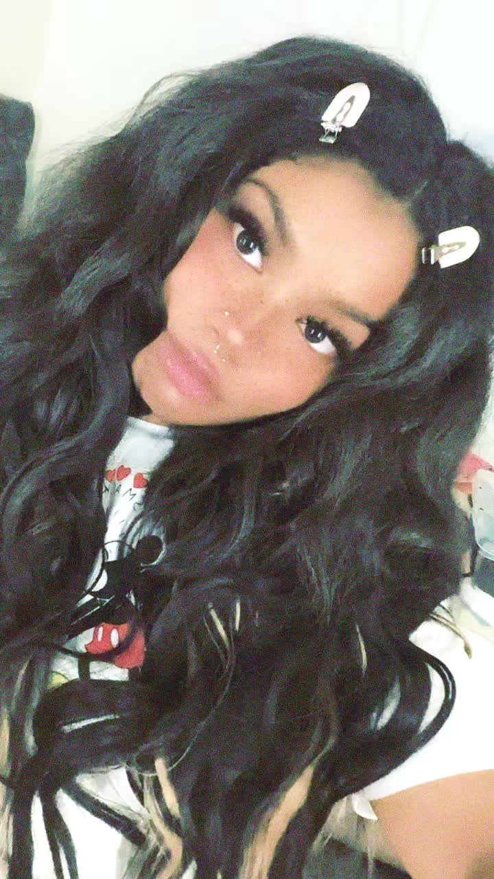 @shygirlarchives