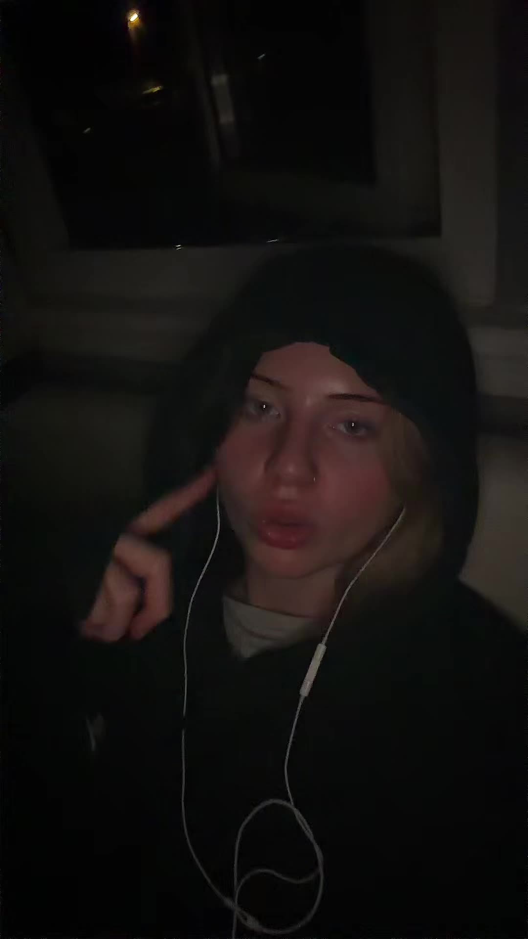 @𝔦𝔷𝔷𝔶