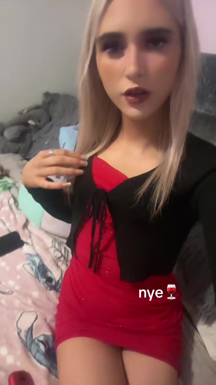 @𝐤𝐨𝐝𝐢𝐞𝐟𝐨𝐰𝐥𝐝𝐬