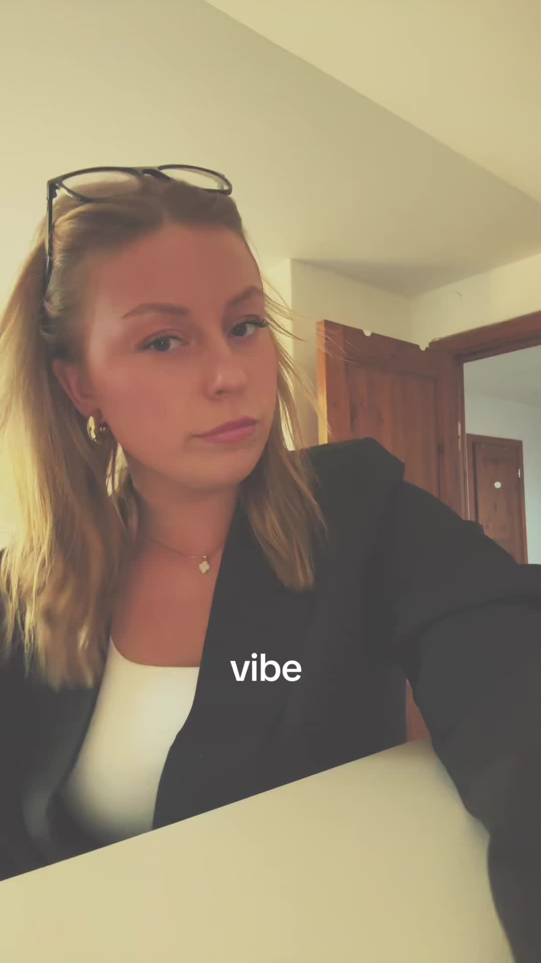 @neeeizzz