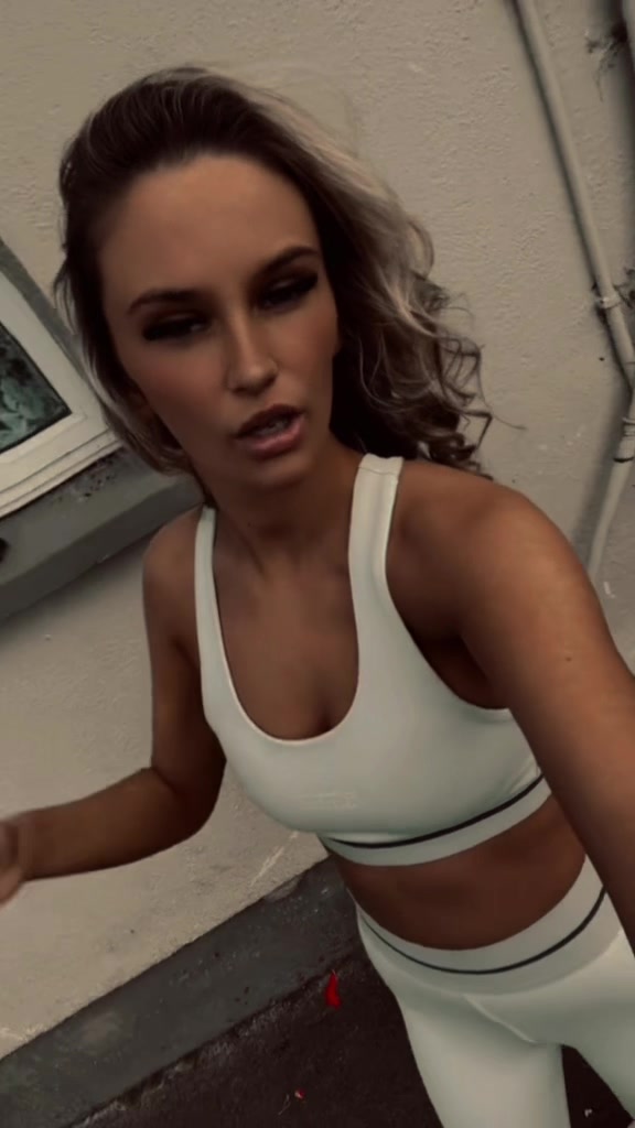 @Demi_kelly🤍